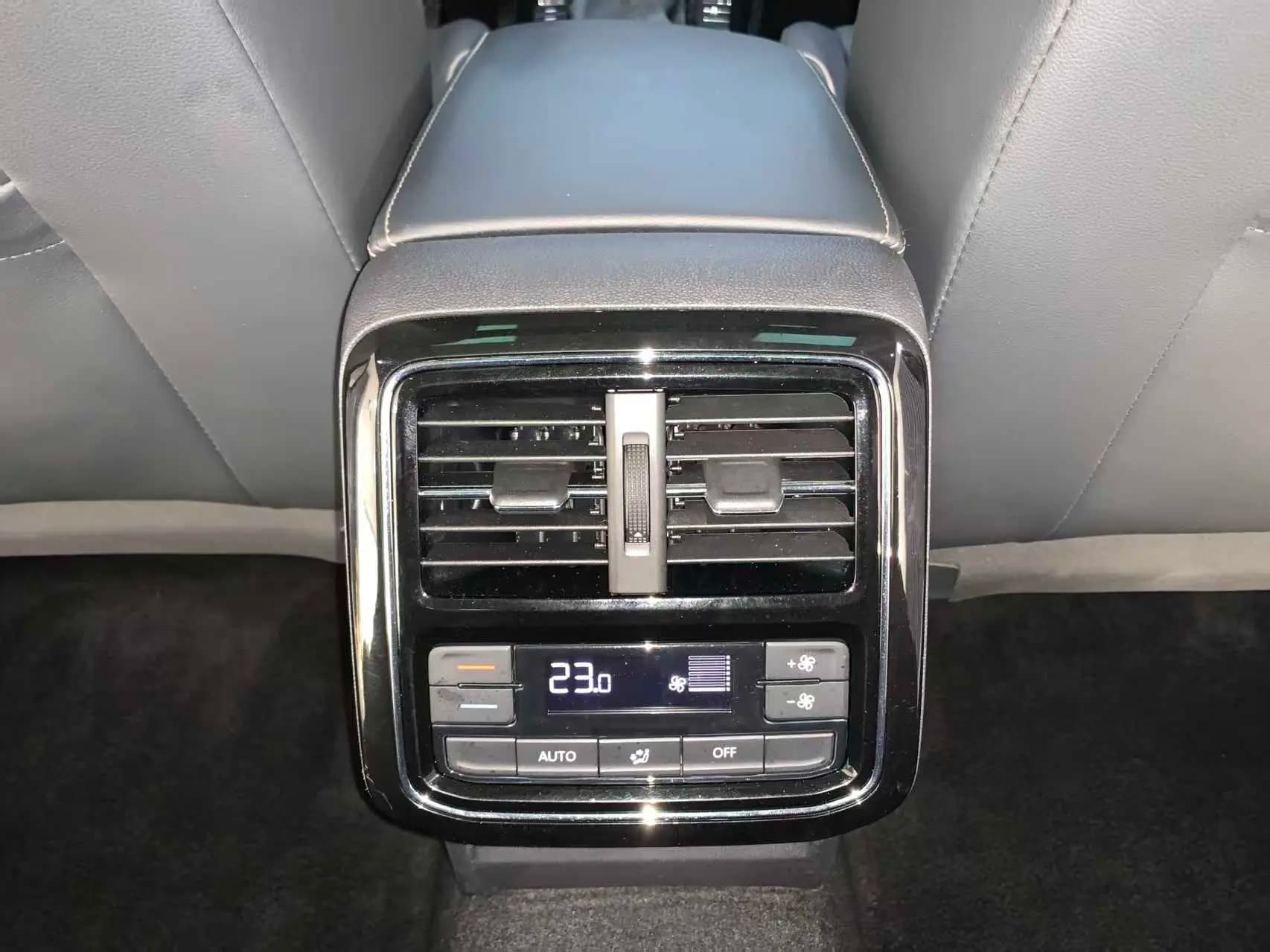 Volkswagen Passat 2021 г. 77124 км. — фото 7