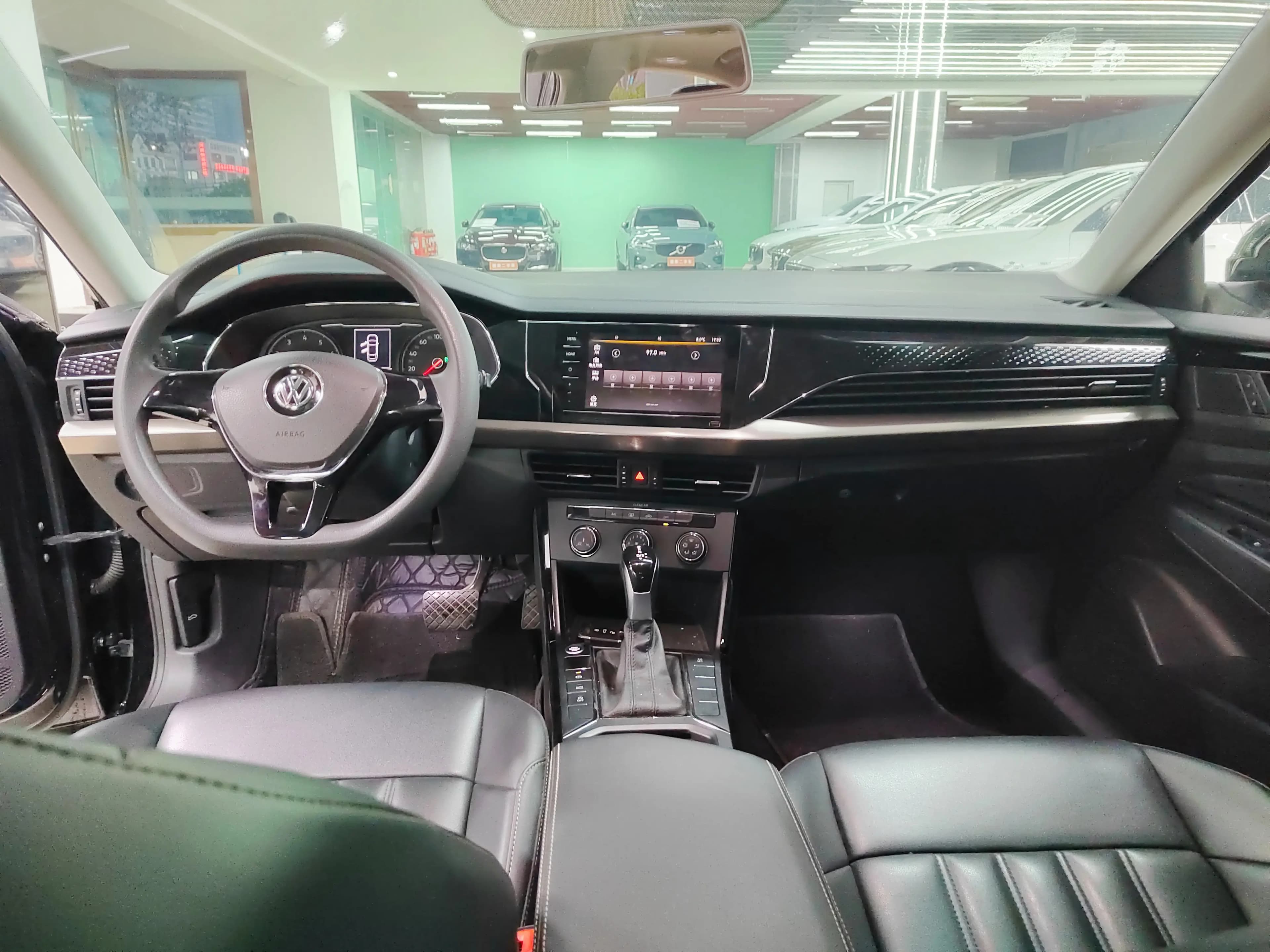 Volkswagen Passat 2021 г. 92125 км. — фото 11