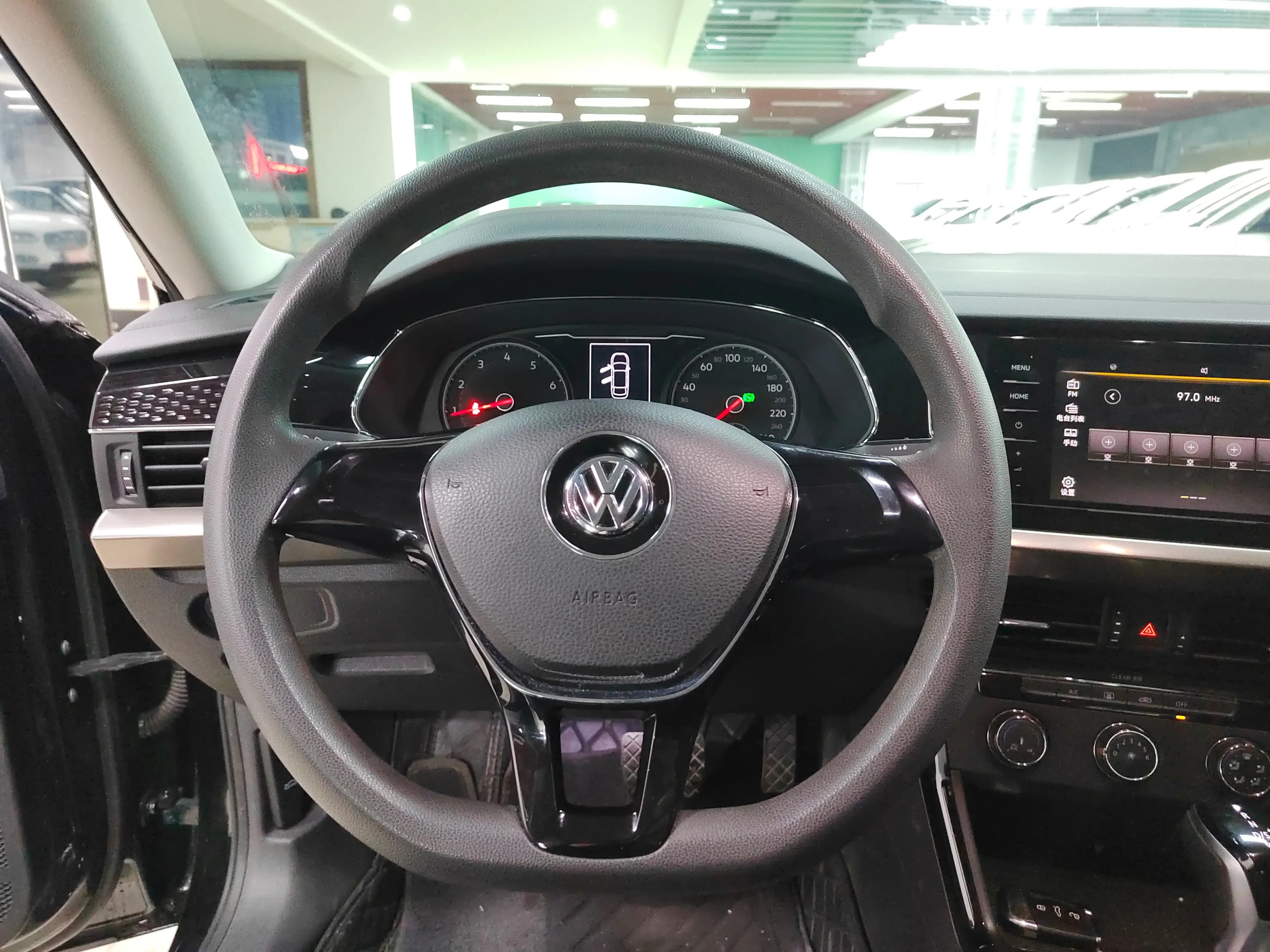 Volkswagen Passat 2021 г. 92125 км. — фото 14