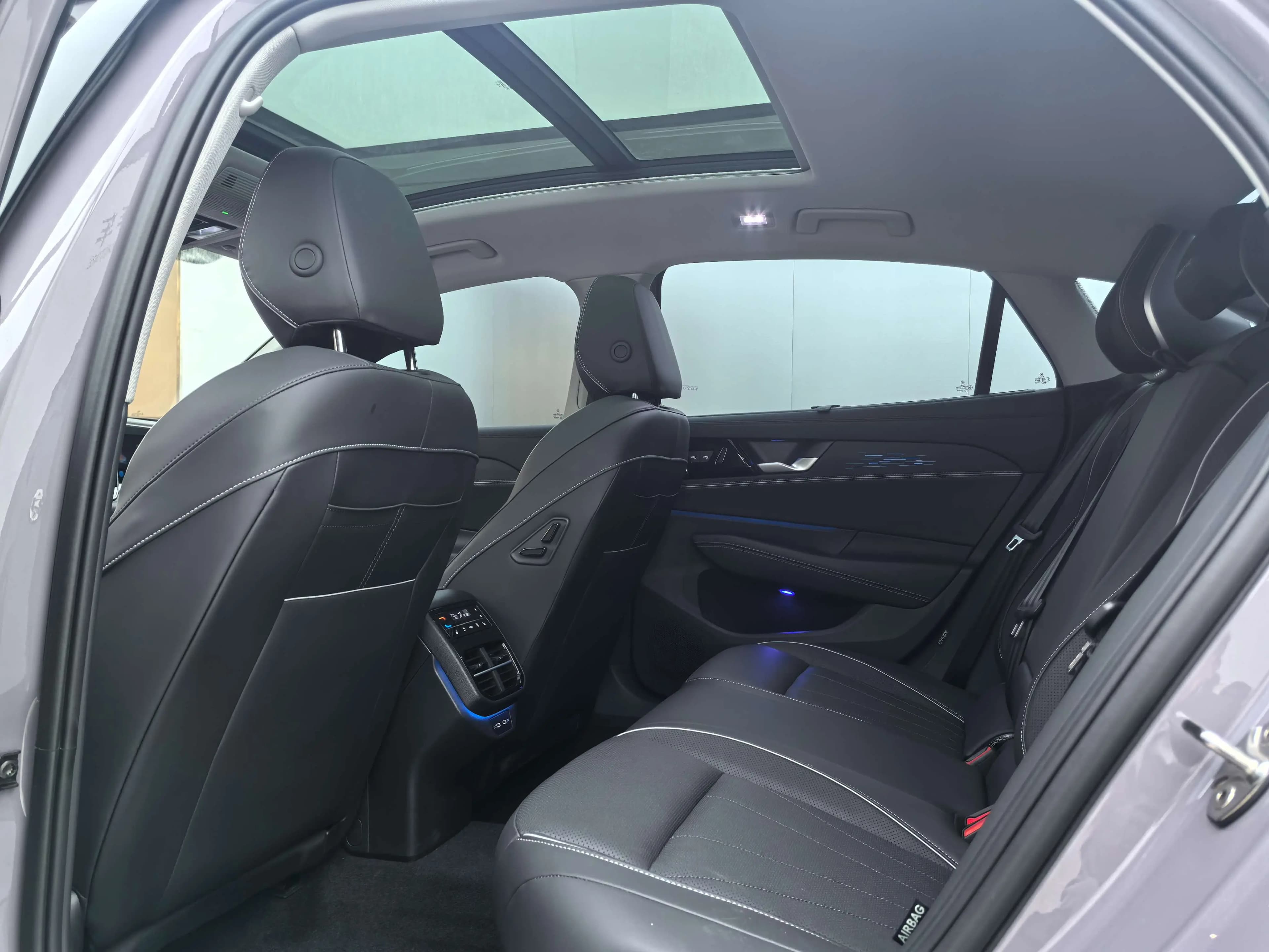 Volkswagen Passat 2024 г. 9528 км. — фото 15