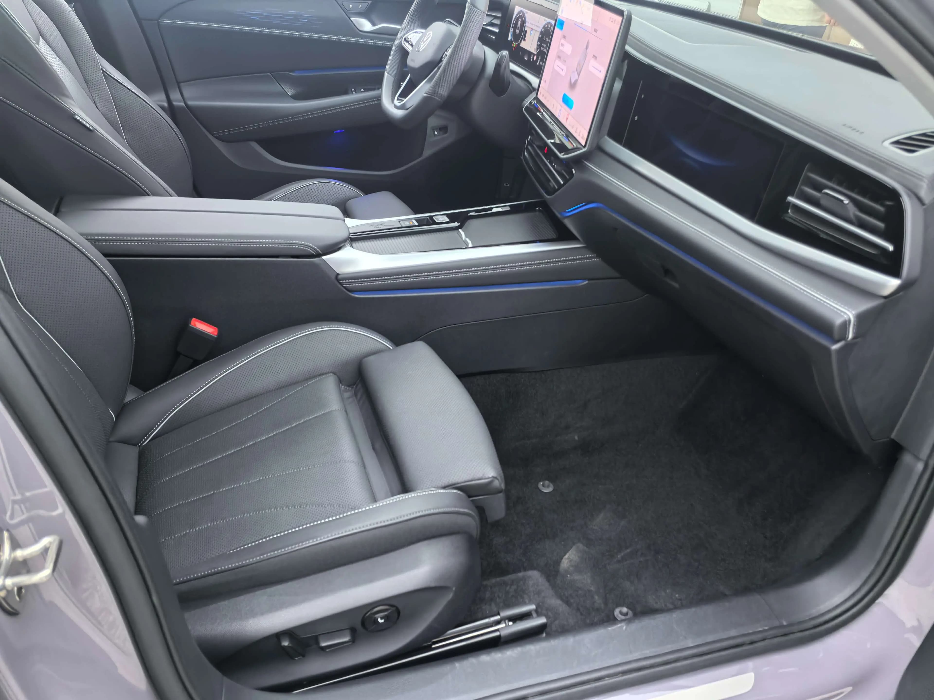 Volkswagen Passat 2024 г. 9528 км. — фото 10