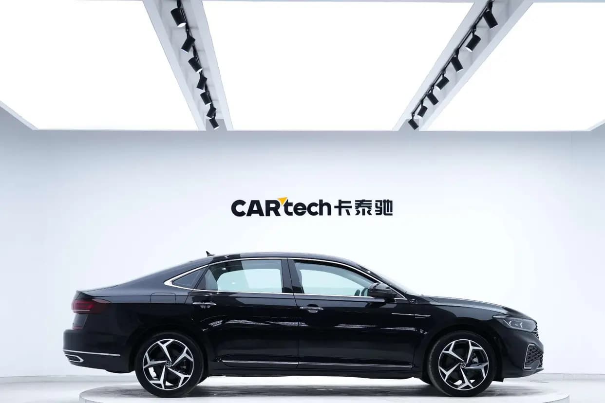 Volkswagen Passat 2023 г. 41529 км. — фото 7