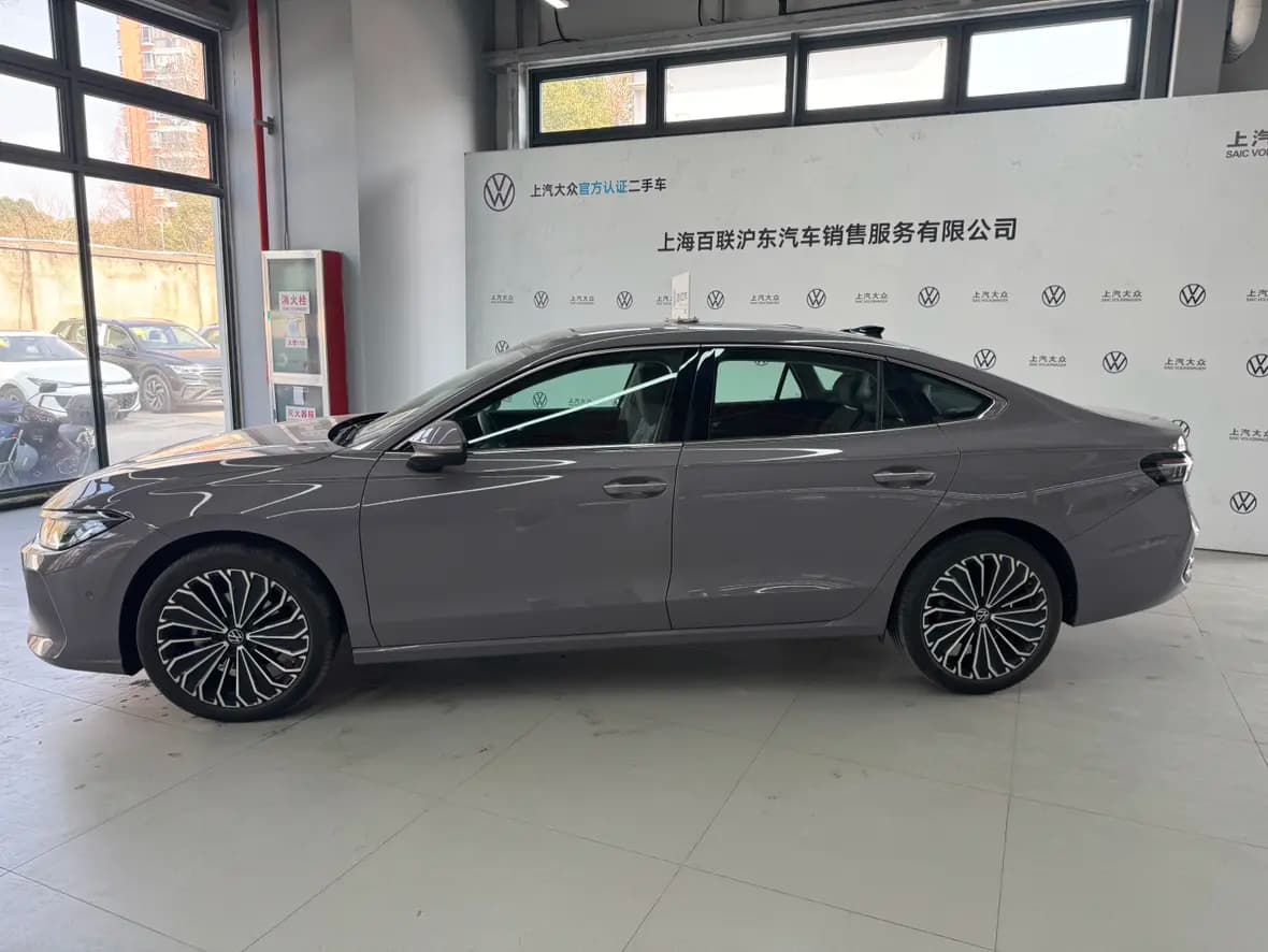 Volkswagen Passat 2025 г. 2188 км. — фото 2