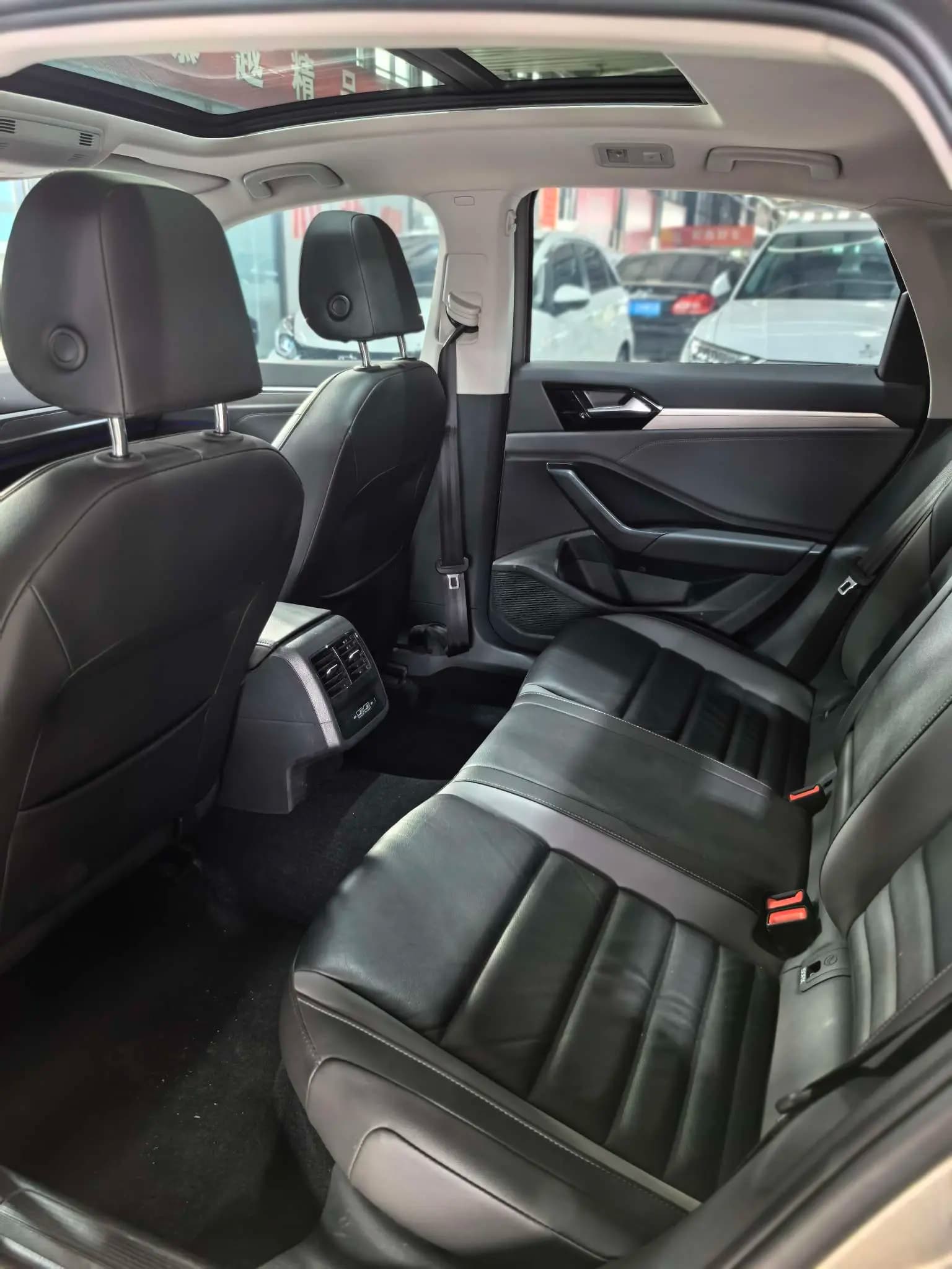Volkswagen Sagitar 2022 г. 47073 км. — фото 9