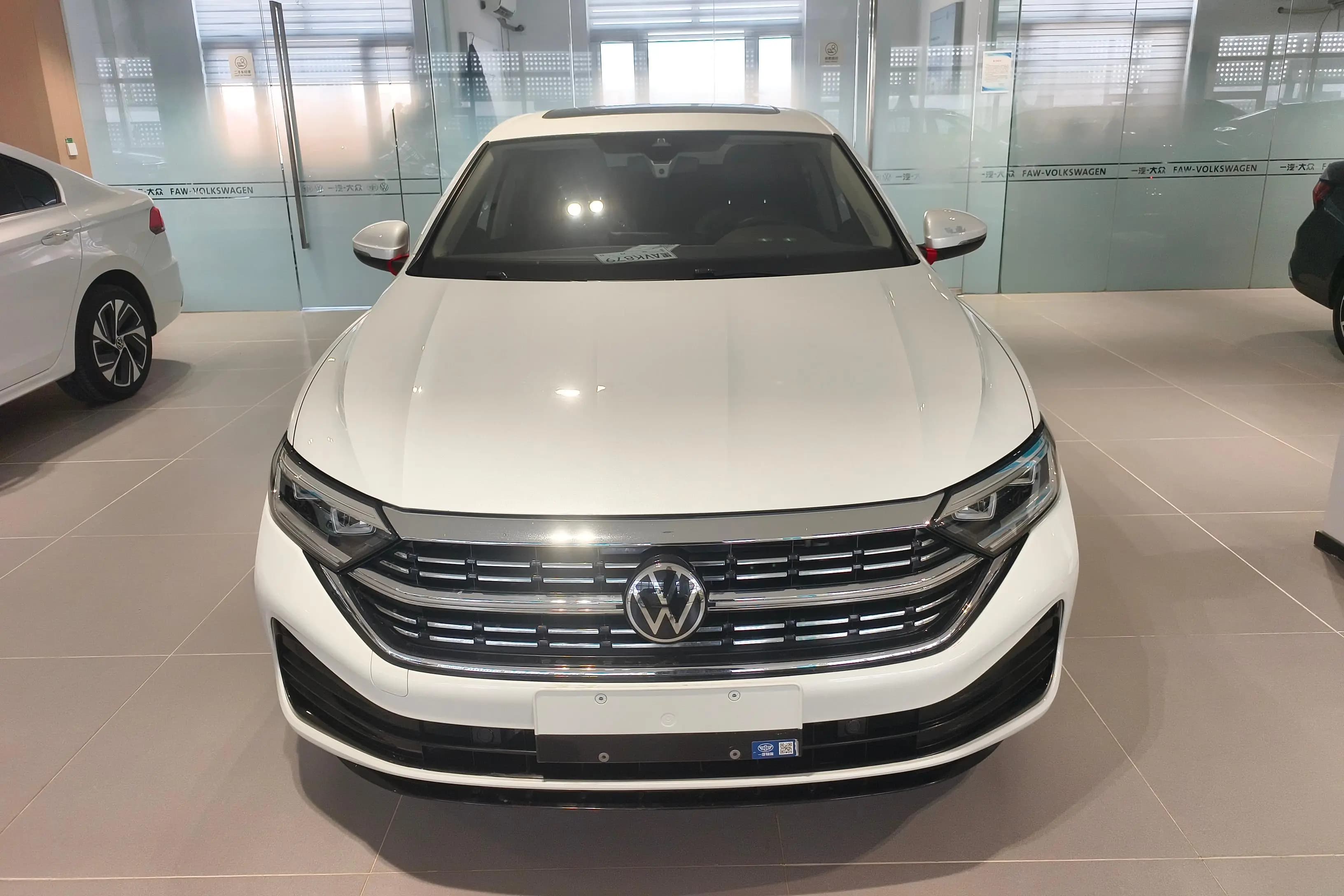 Volkswagen Sagitar 2023 г. 45118 км. — фото 2
