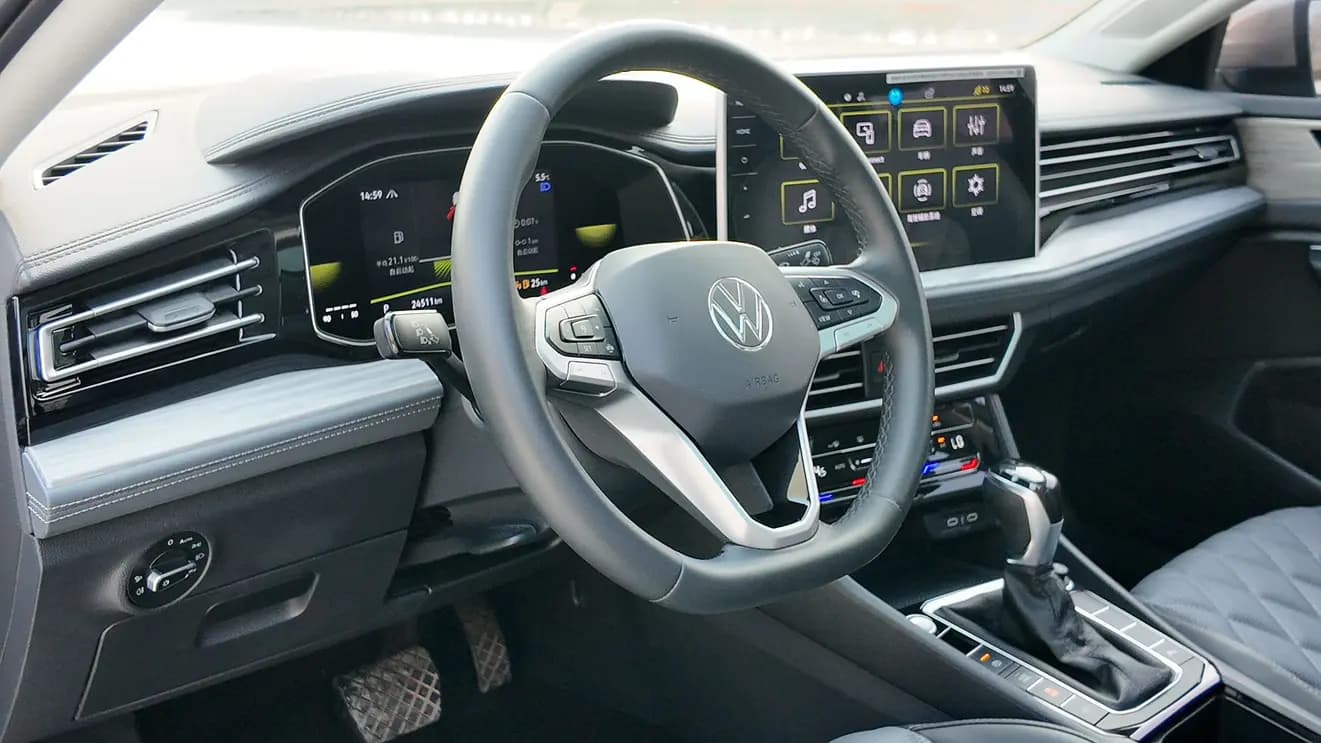 Volkswagen Sagitar 2022 г. 24120 км. — фото 11