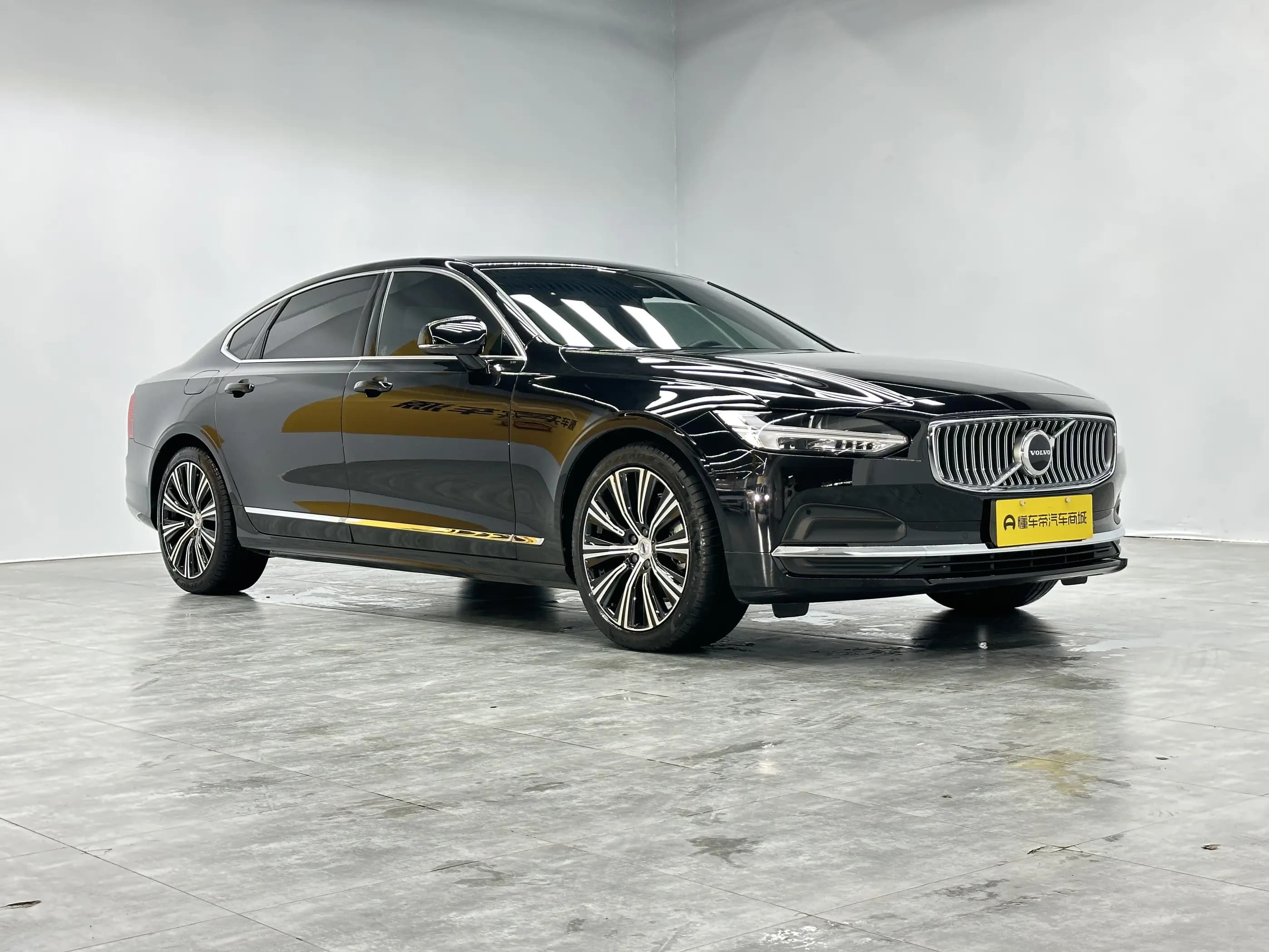 Volvo S90 2024 г. 23203 км. — фото 3