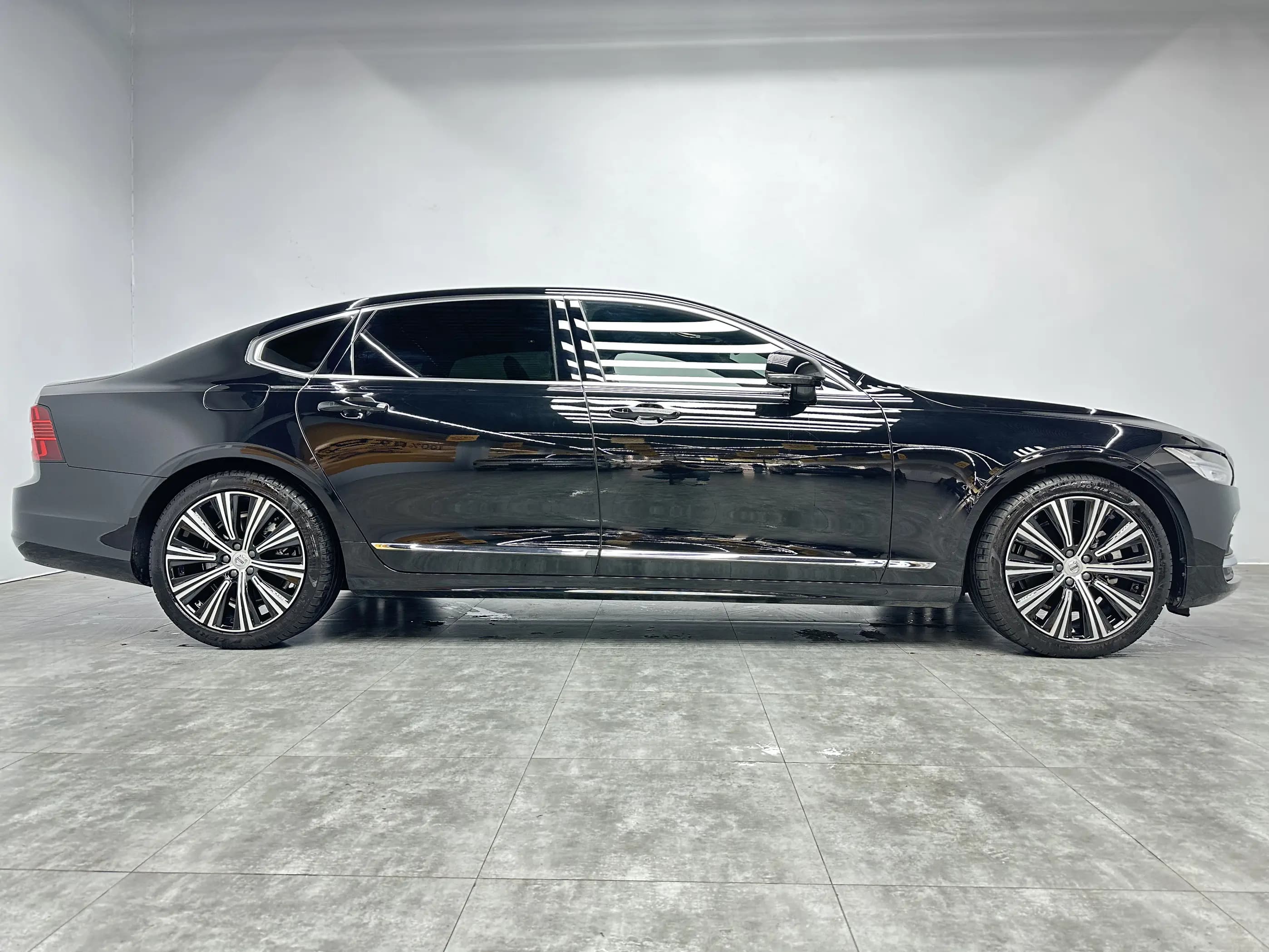 Volvo S90 2024 г. 23203 км. — фото 7