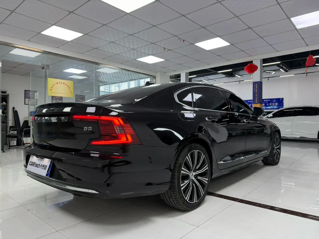 Volvo S90 2023 г. 23004 км. — фото 6