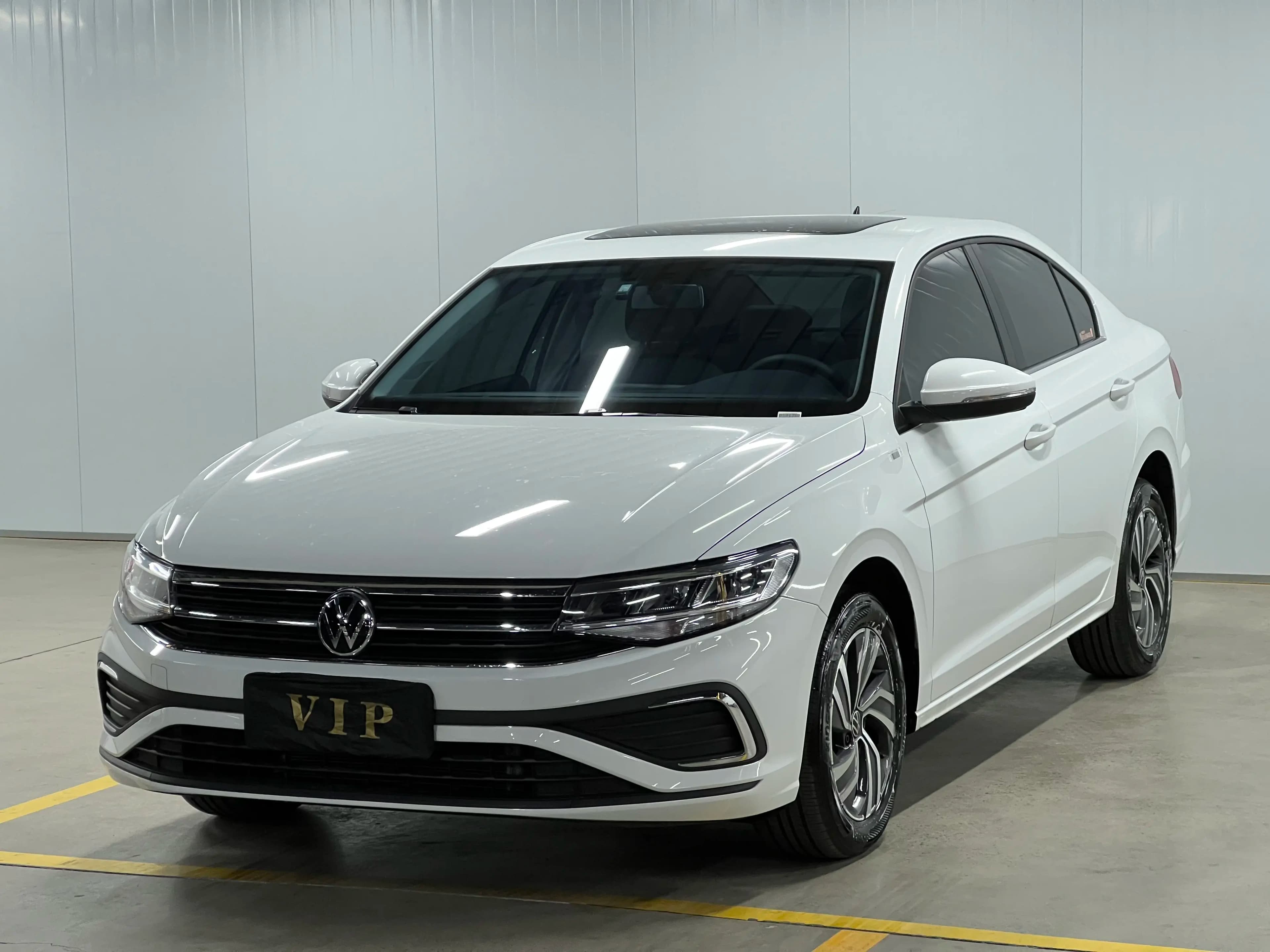 Volkswagen Bora 2025 г. 7137 км.
