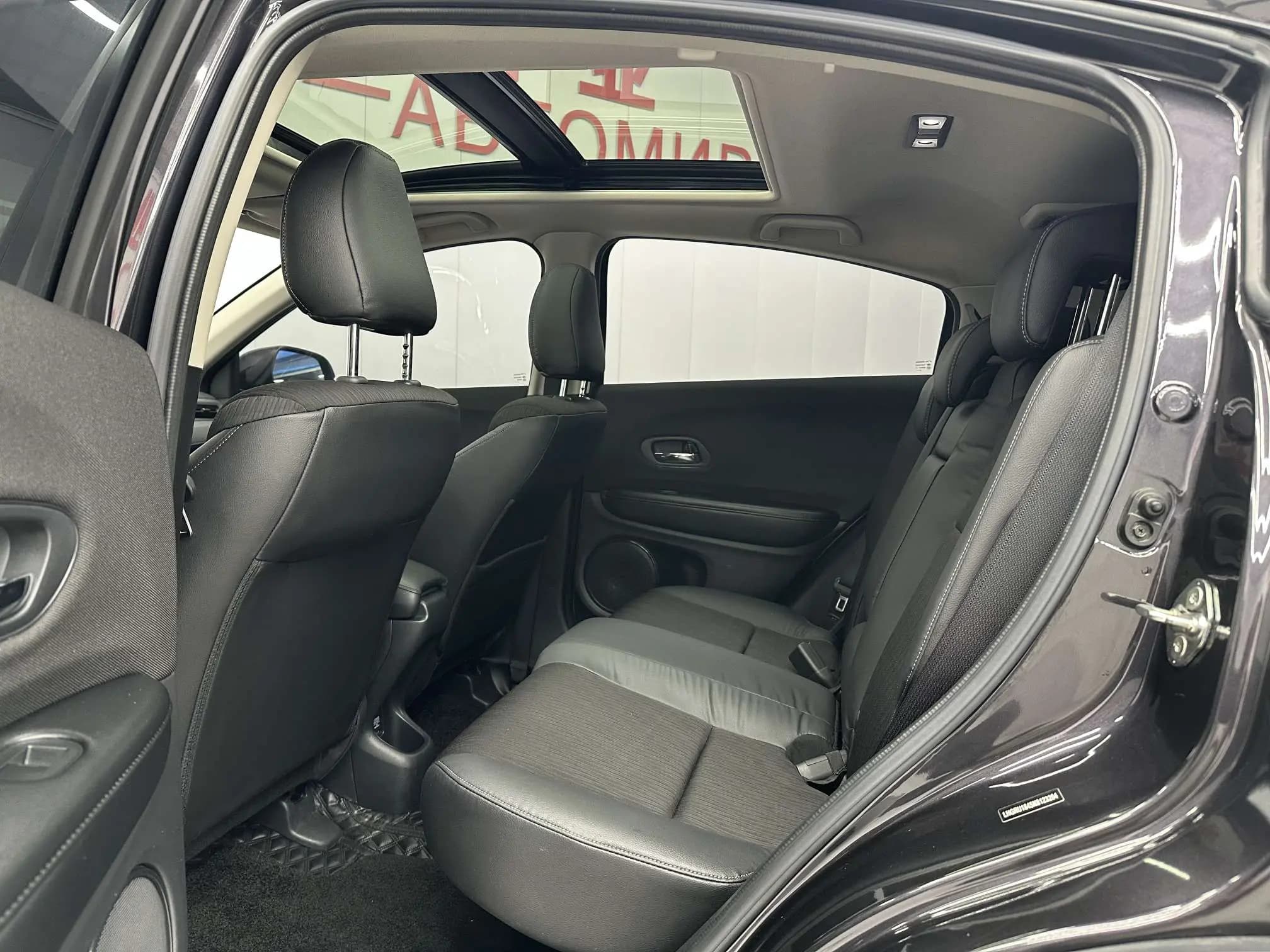 Honda Vezel 2022 г. 55059 км. — фото 15