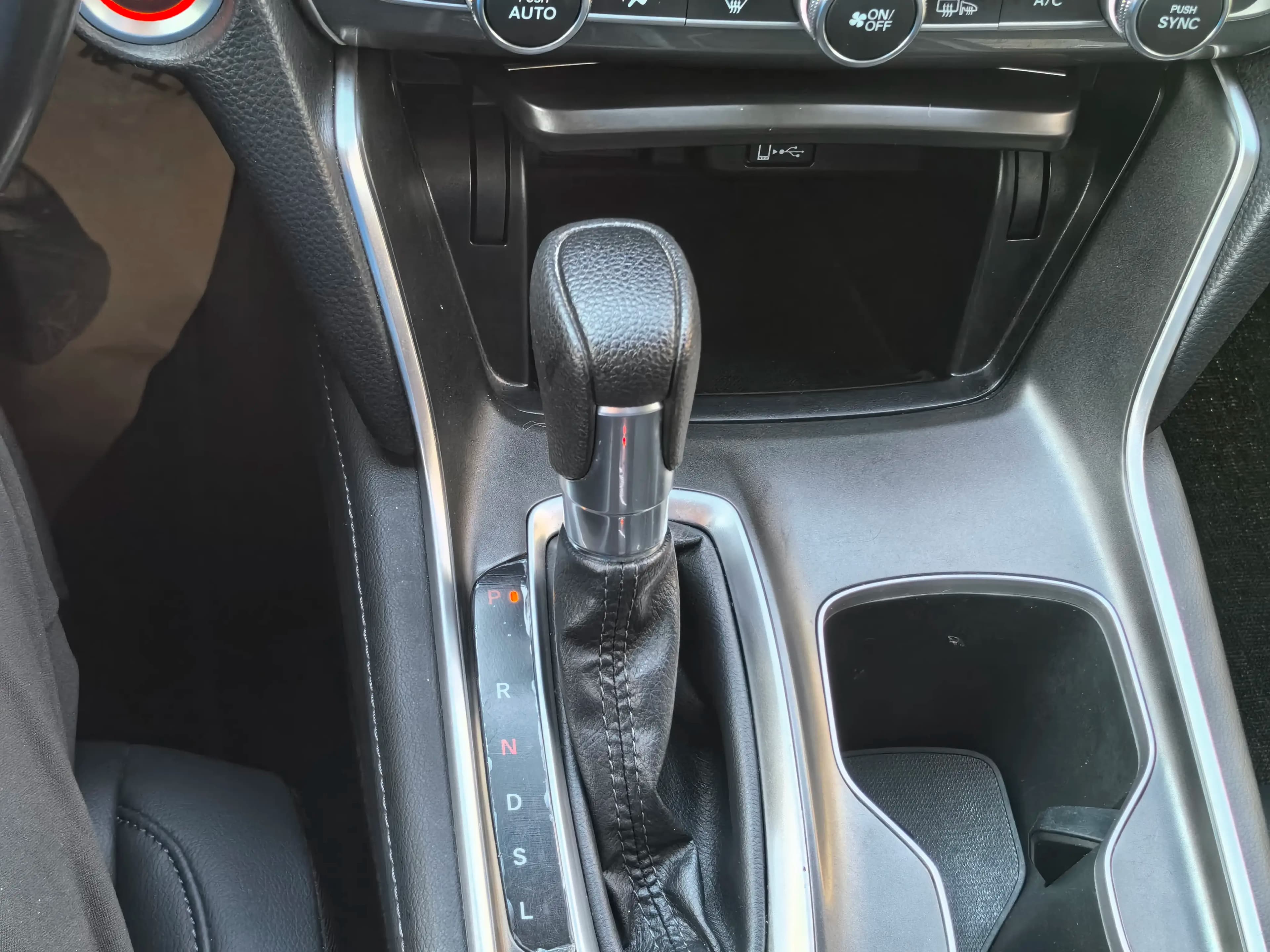 Honda Accord 2022 г. 41400 км. — фото 11