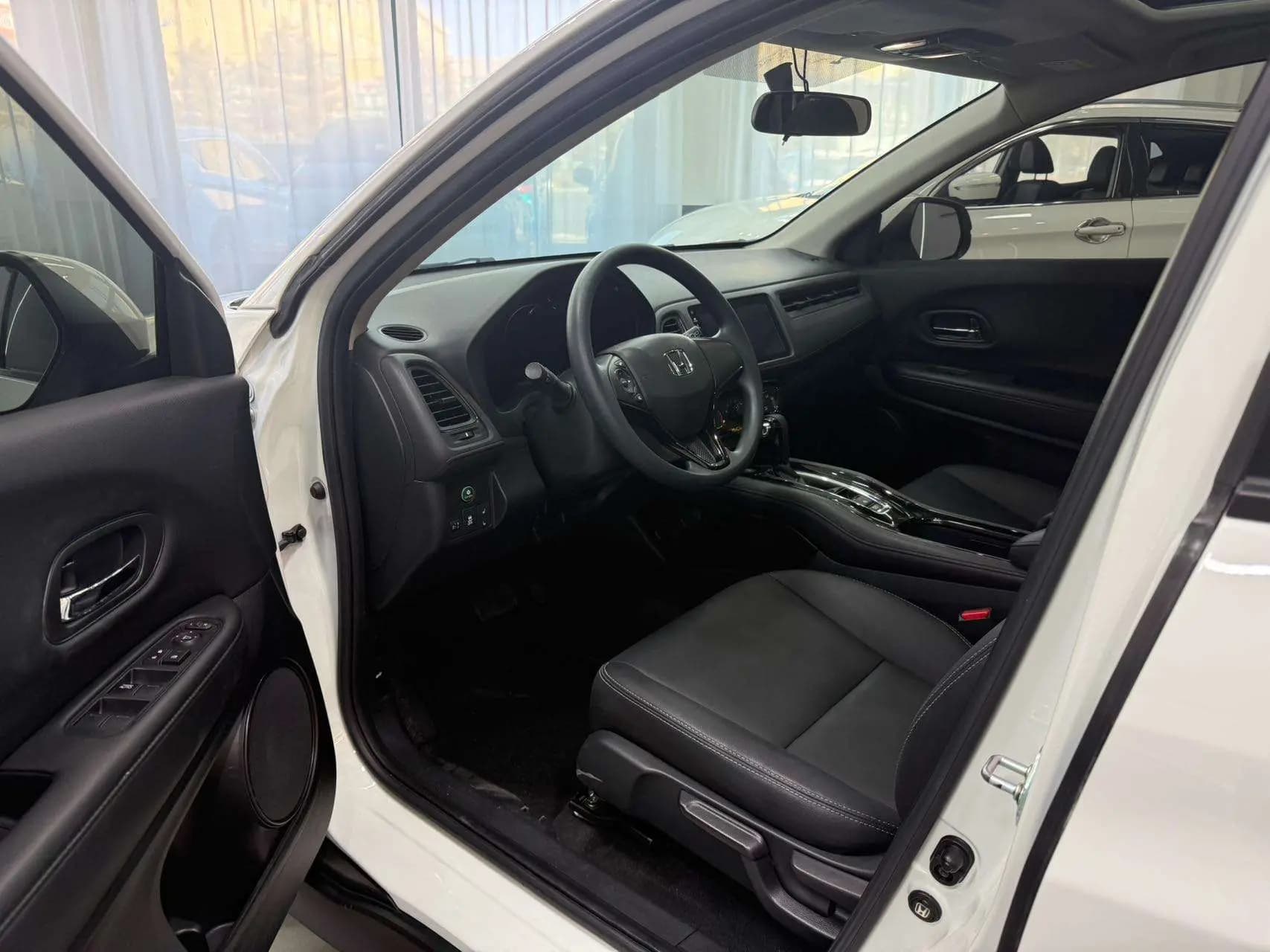 Honda Vezel 2021 г. 60096 км. — фото 17