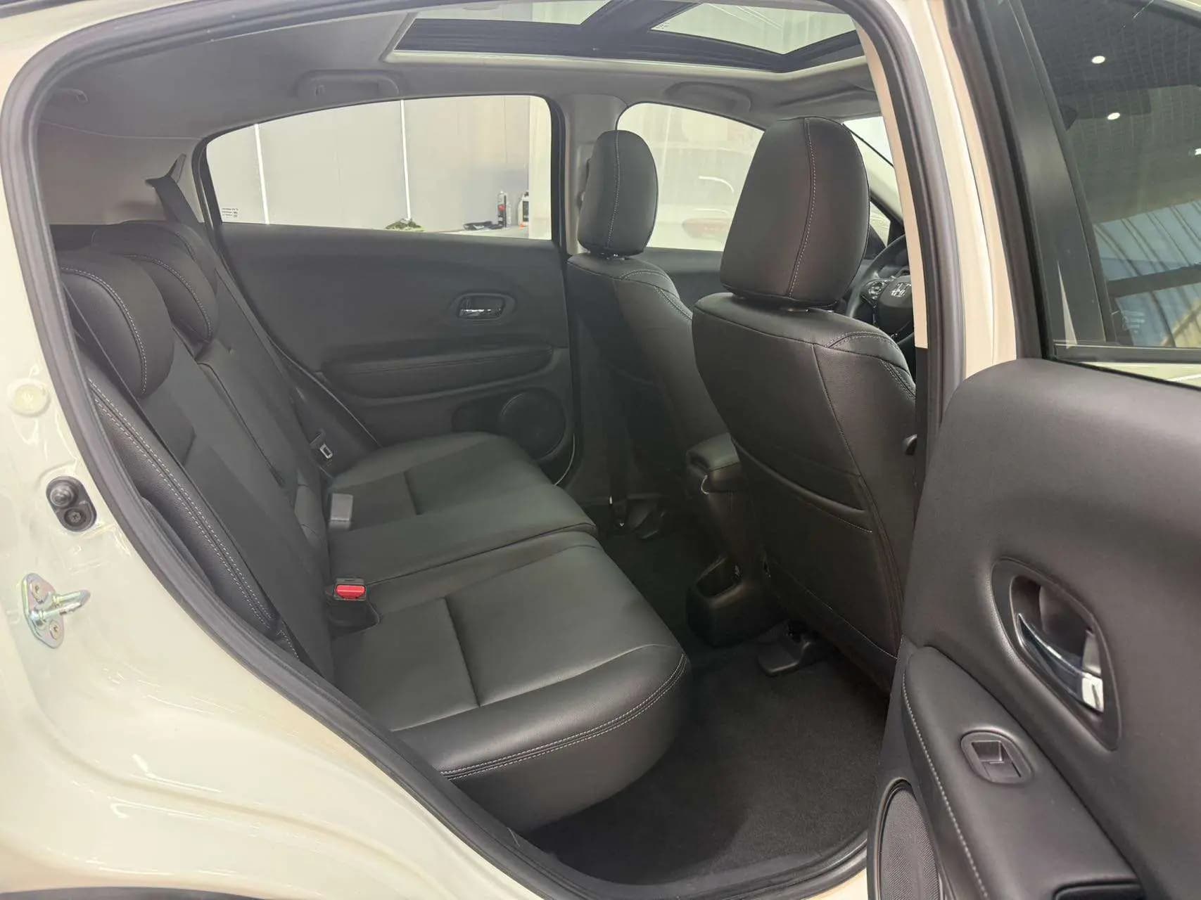 Honda Vezel 2021 г. 60096 км. — фото 21