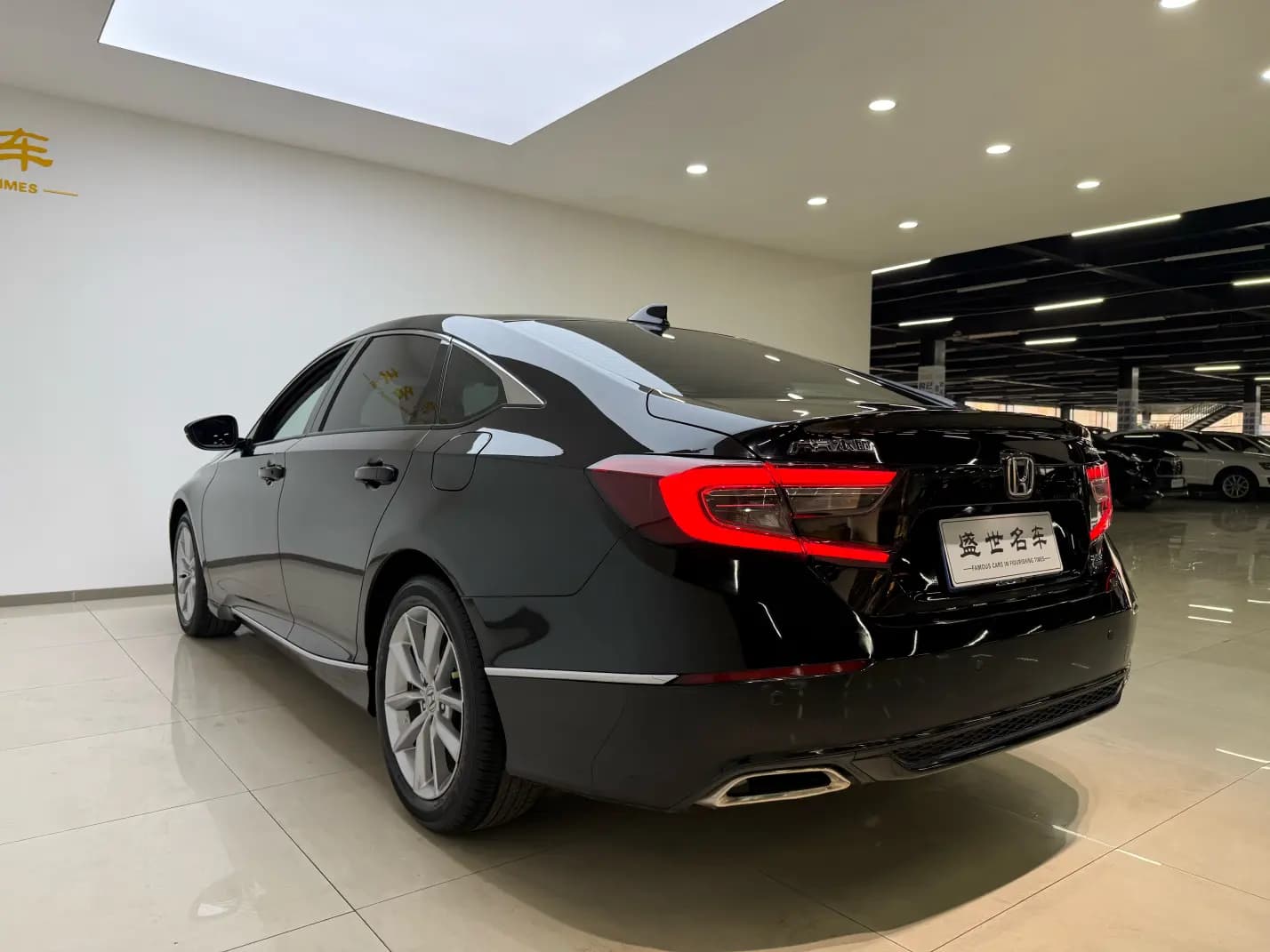 Honda Accord 2022 г. 35041 км. — фото 4
