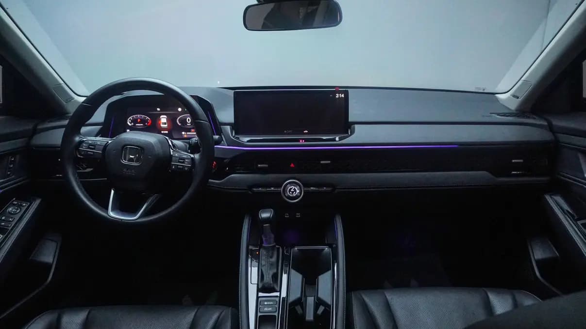 Honda Accord 2024 г. 23042 км. — фото 18