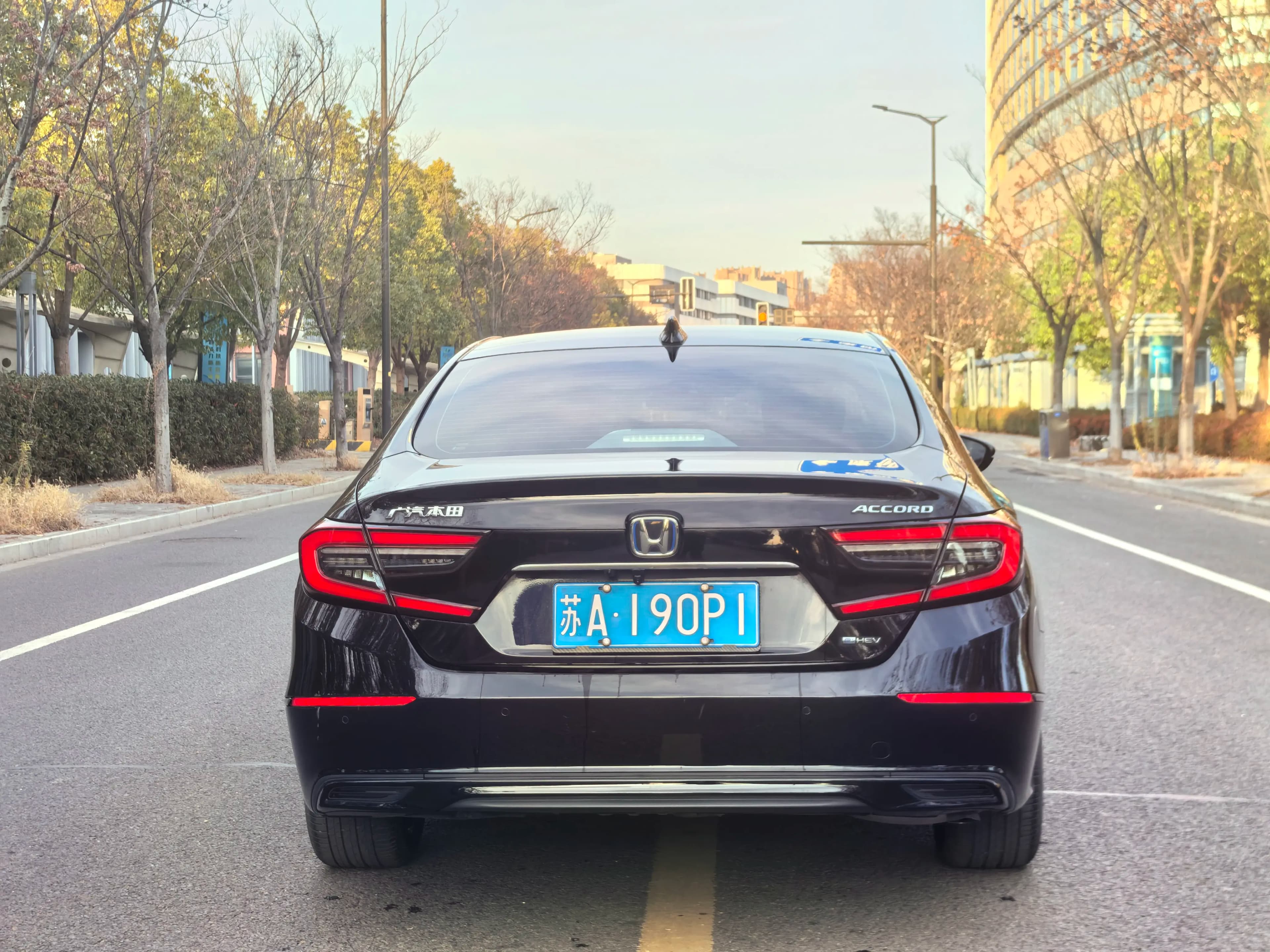 Honda Accord 2023 г. 28123 км. — фото 4