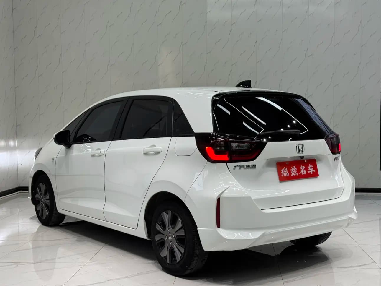 Honda Fit 2022 г. 18100 км. — фото 4