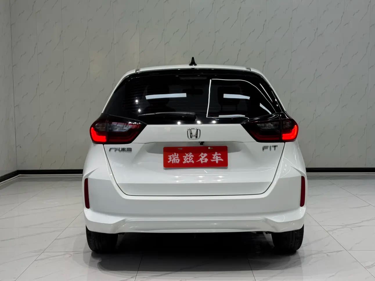 Honda Fit 2022 г. 18100 км. — фото 5