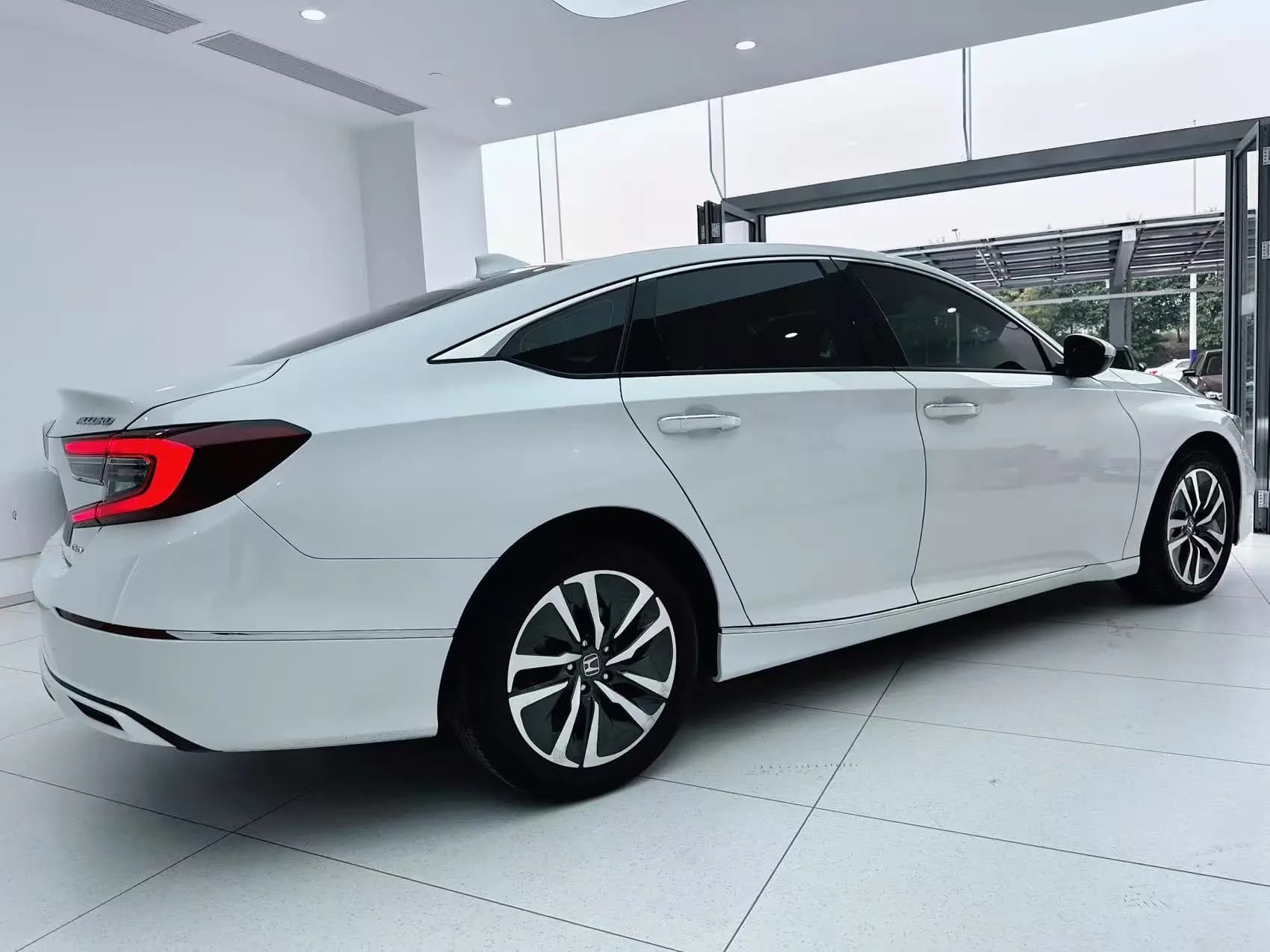 Honda Accord 2022 г. 16921 км. — фото 6