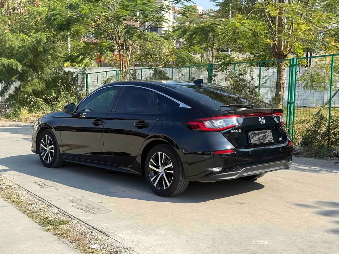 Honda Civic 2023 г. 24013 км. — фото 3
