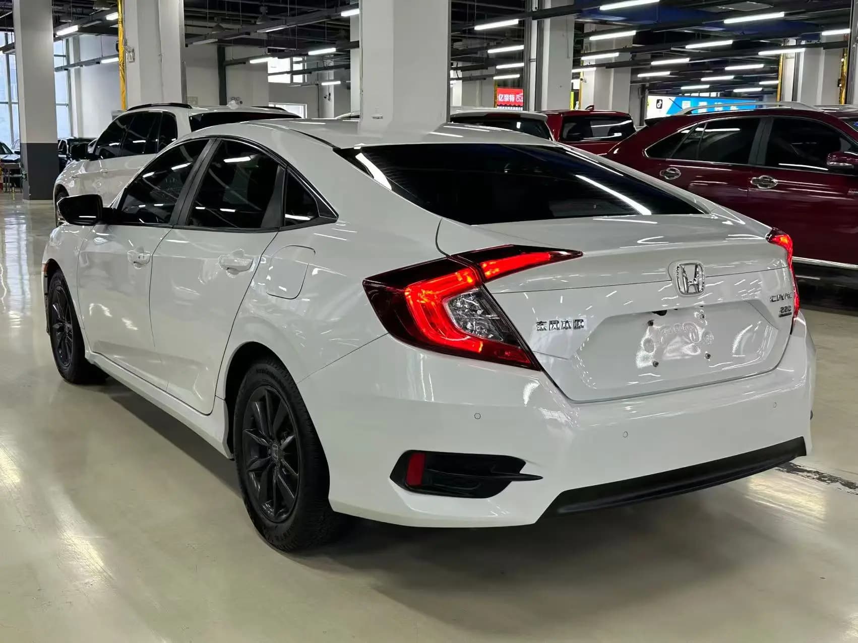 Honda Civic 2021 г. 50014 км. — фото 4