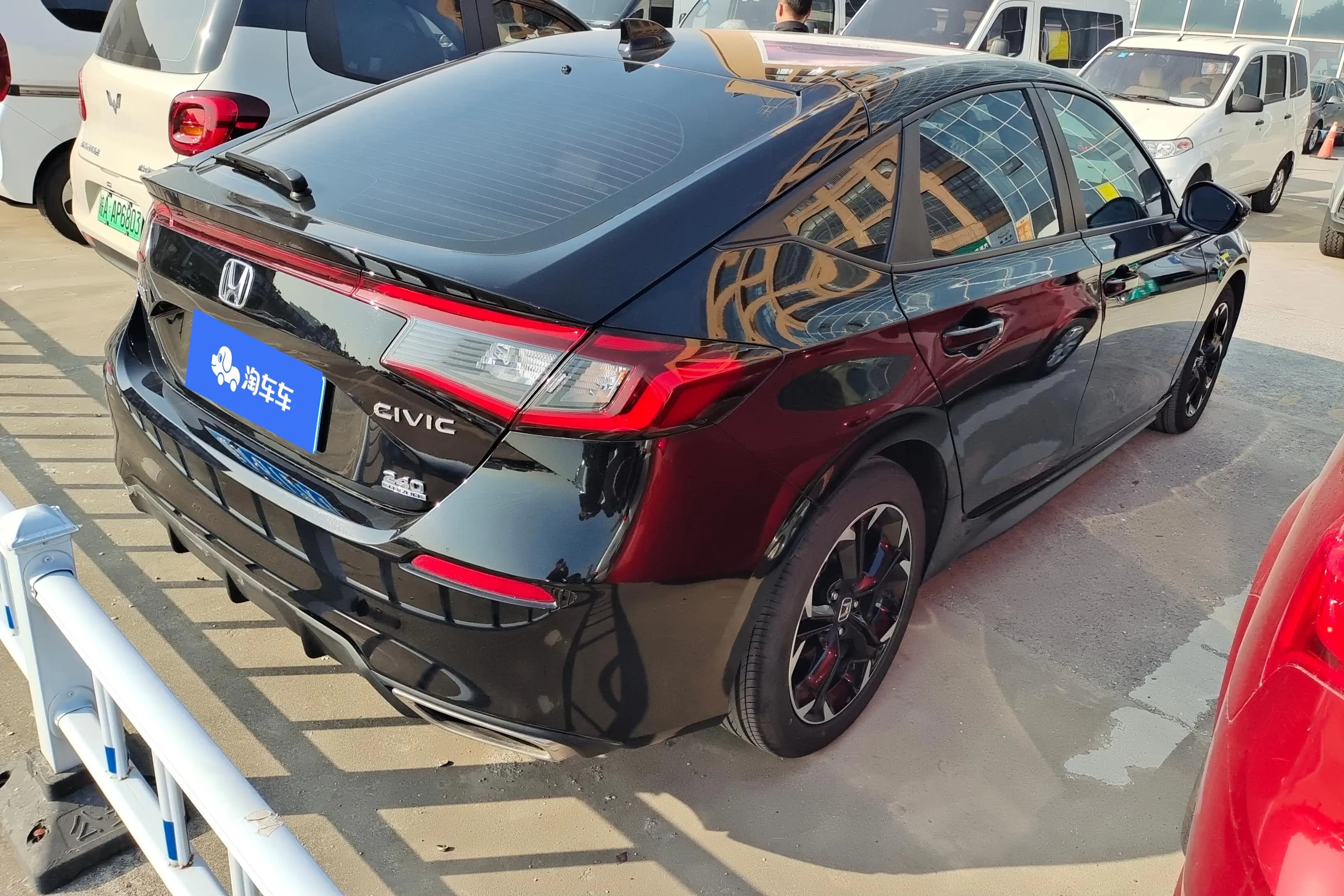 Honda Civic 2024 г. 23620 км. — фото 2