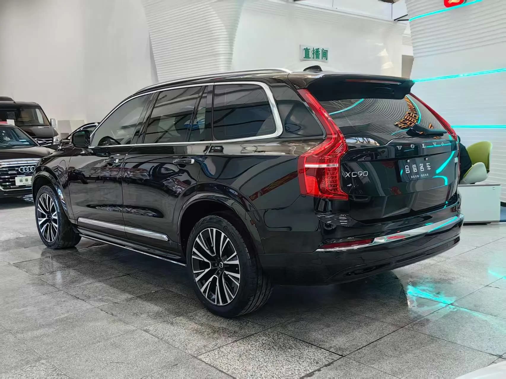 Volvo XC90 PHEV 2023 г. 64076 км. — фото 4