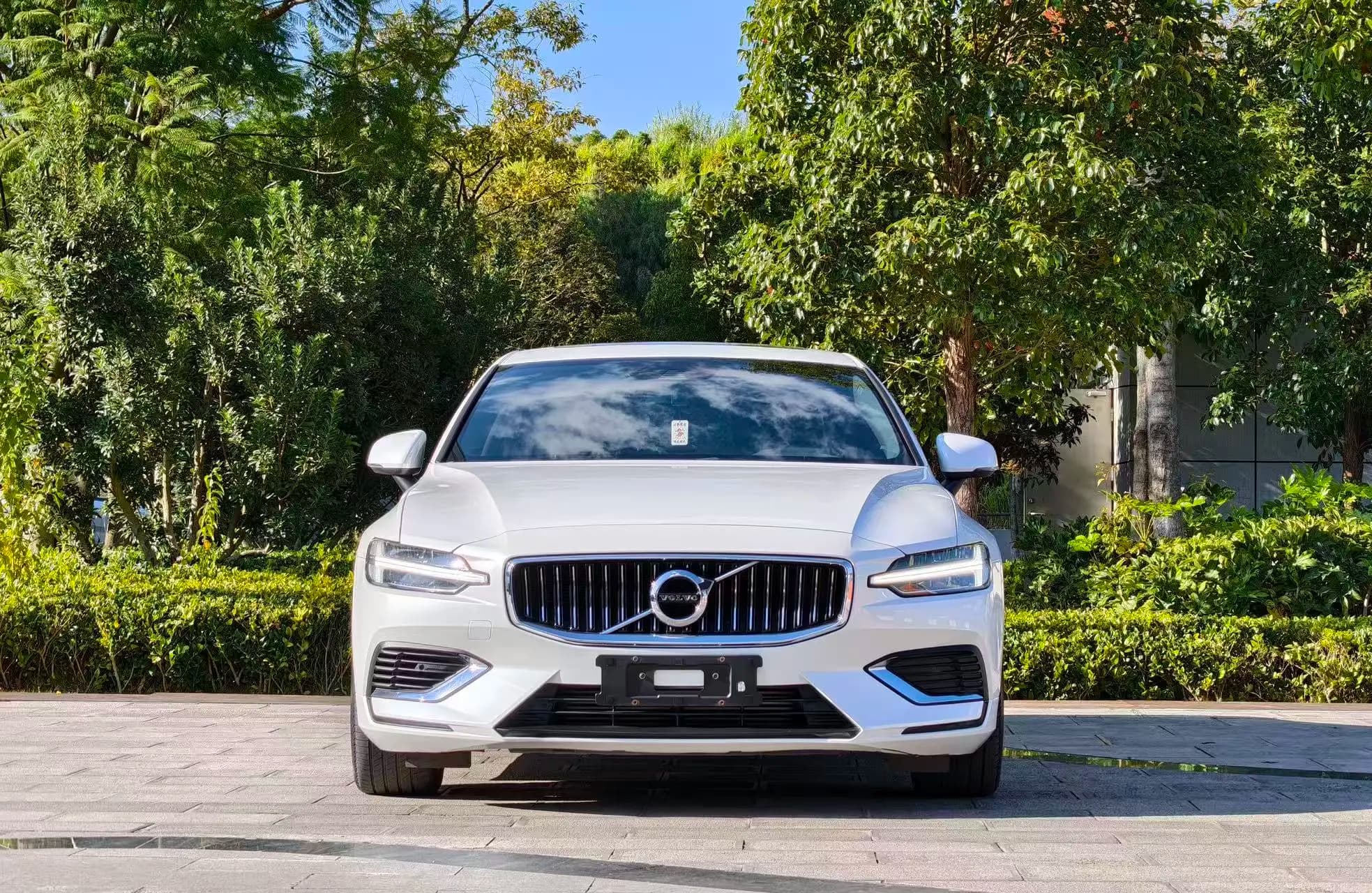 Volvo S60 PHEV 2022 г. 32106 км. — фото 2