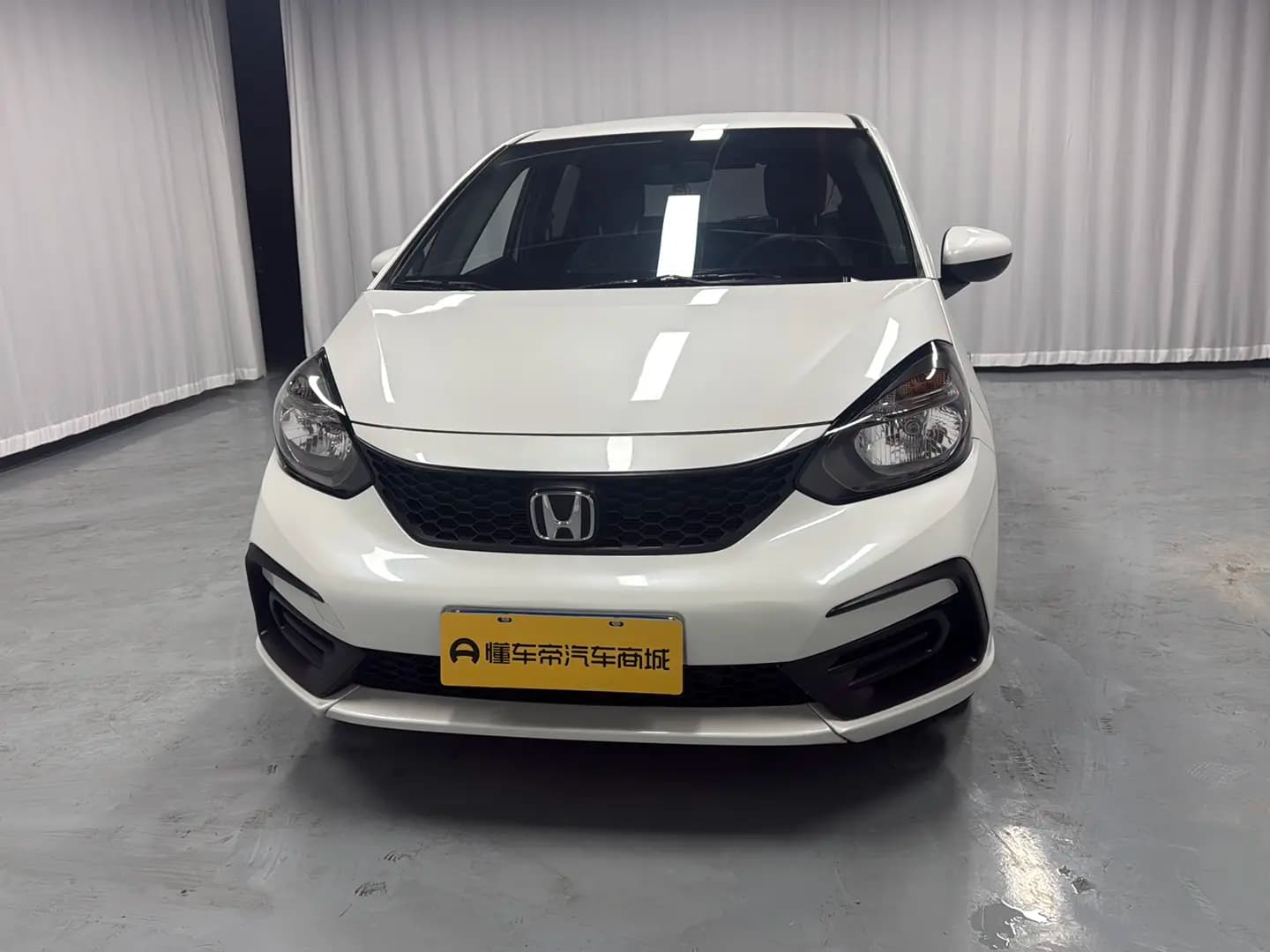 Honda Fit 2023 г. 13801 км. — фото 2