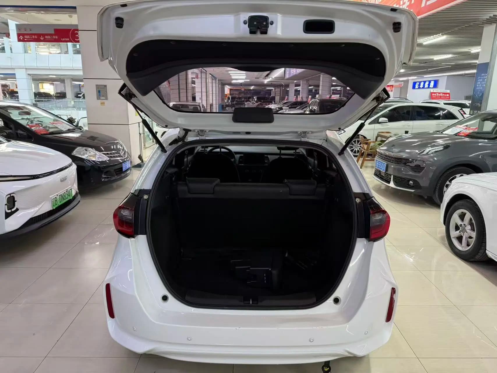 Honda Fit 2023 г. 4802 км. — фото 16