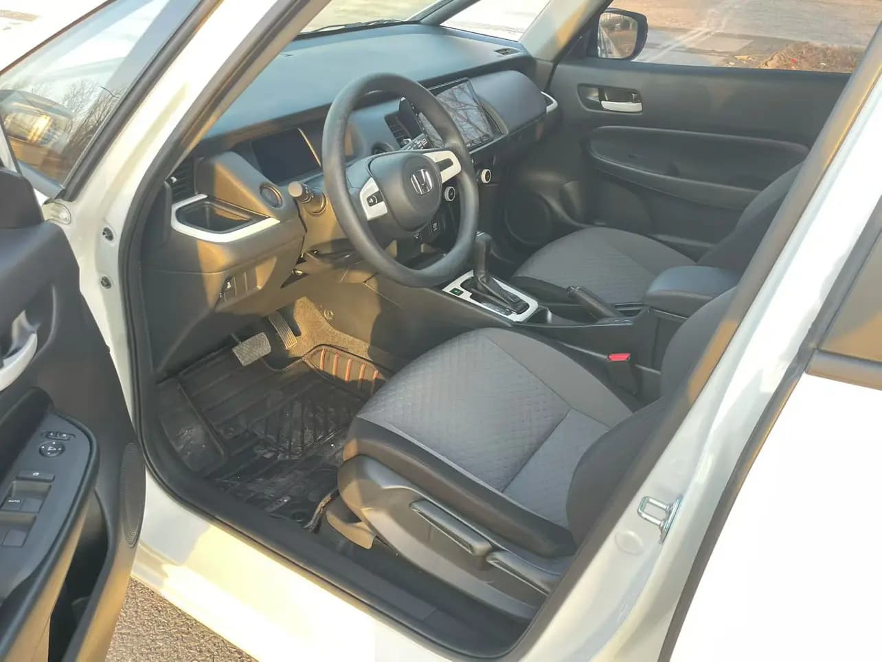 Honda Fit 2022 г. 15104 км. — фото 8