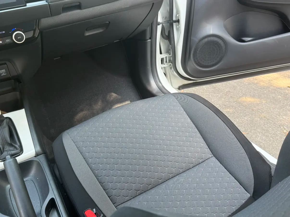 Honda Fit 2022 г. 34205 км. — фото 9