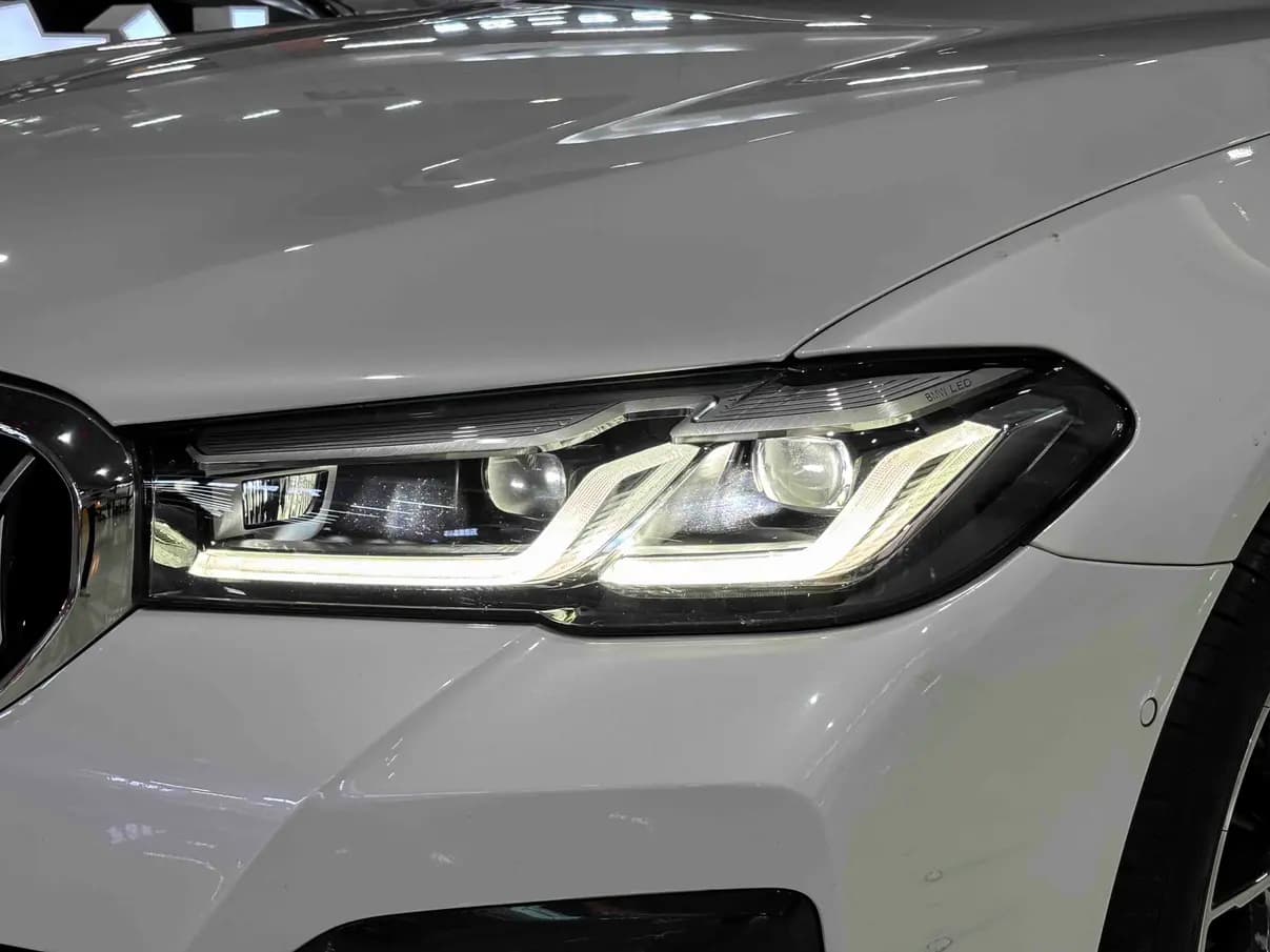 BMW 5 Series PHEV 2022 г. 66108 км. — фото 6