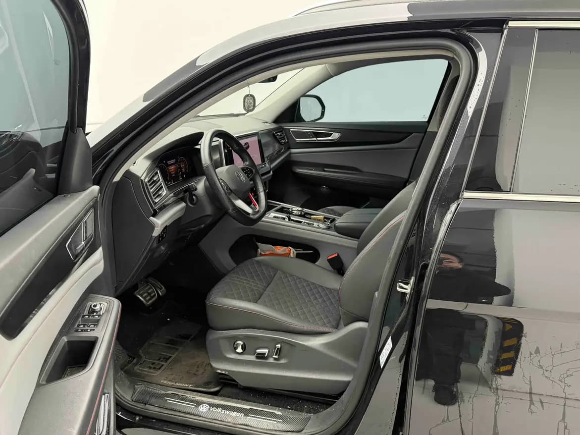 Volkswagen Teramont 2023 г. 35024 км. — фото 8