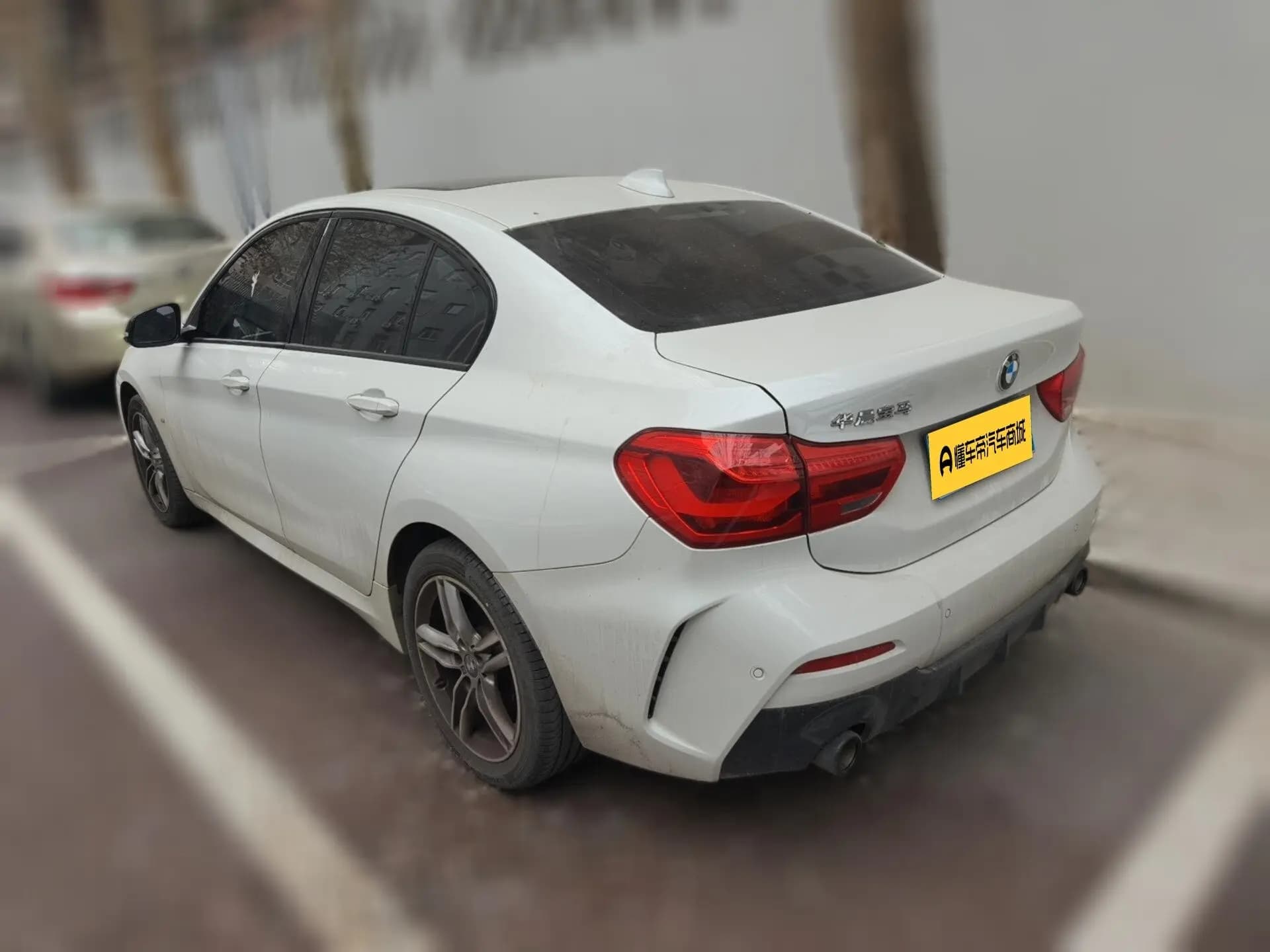 BMW 1 Series 2021 г. 48685 км. — фото 3