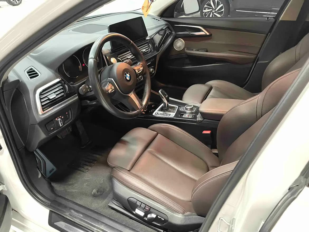 BMW 1 Series 2022 г. 42586 км. — фото 4