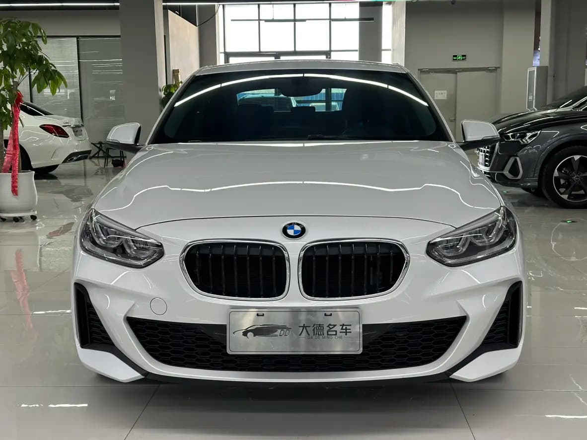 BMW 1 Series 2022 г. 34137 км. — фото 2