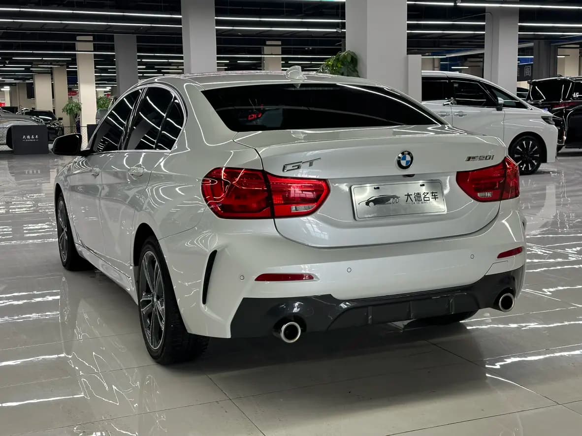 BMW 1 Series 2022 г. 34137 км. — фото 4
