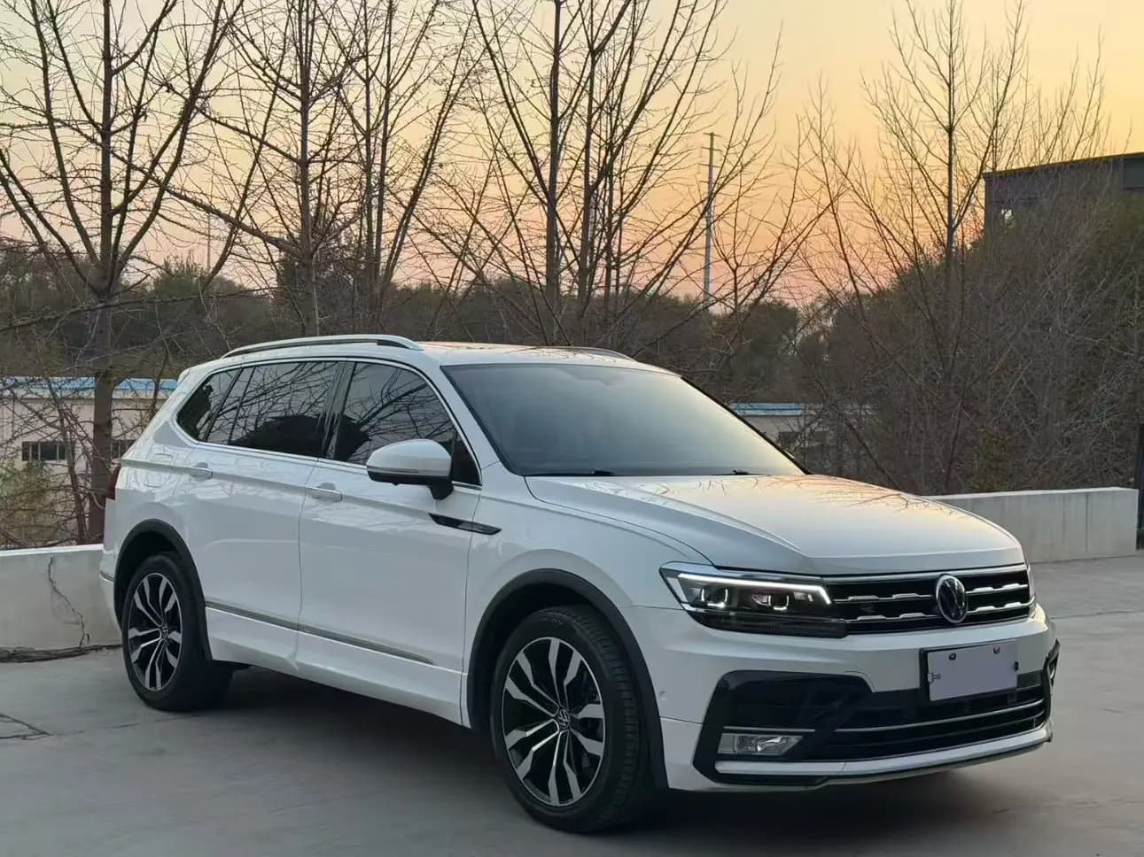 Volkswagen Tiguan L 2021 г. 70067 км. — фото 3