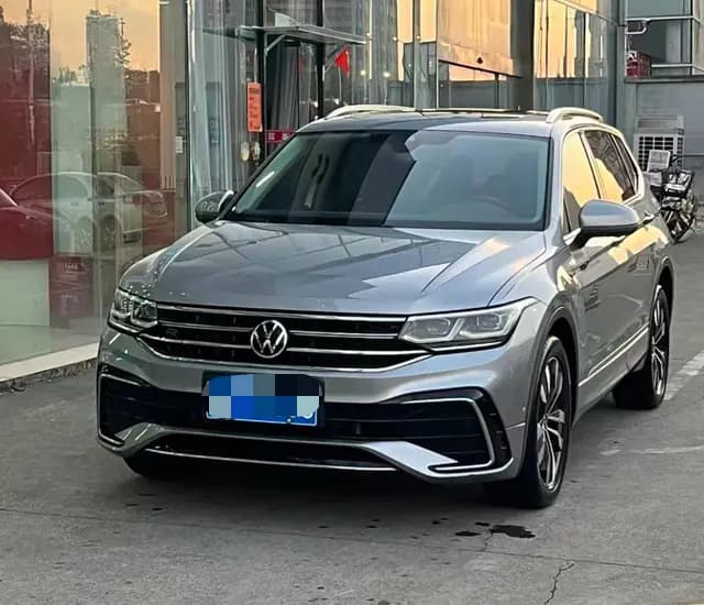 Volkswagen Tiguan L 2022 г. 21000 км. — фото 5