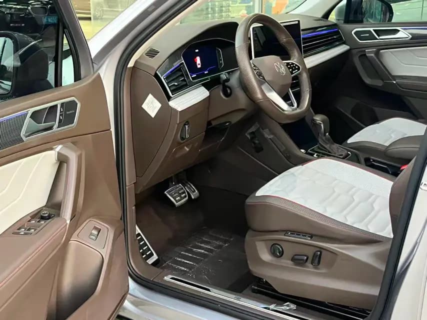 Volkswagen Tiguan L 2022 г. 21000 км. — фото 7