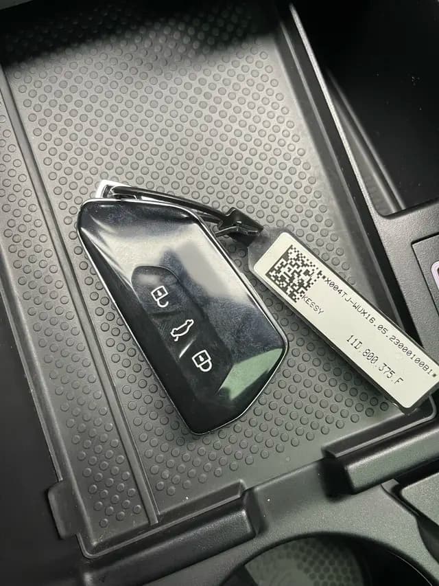 Volkswagen ID.4X 2023 г. 36368 км. — фото 11