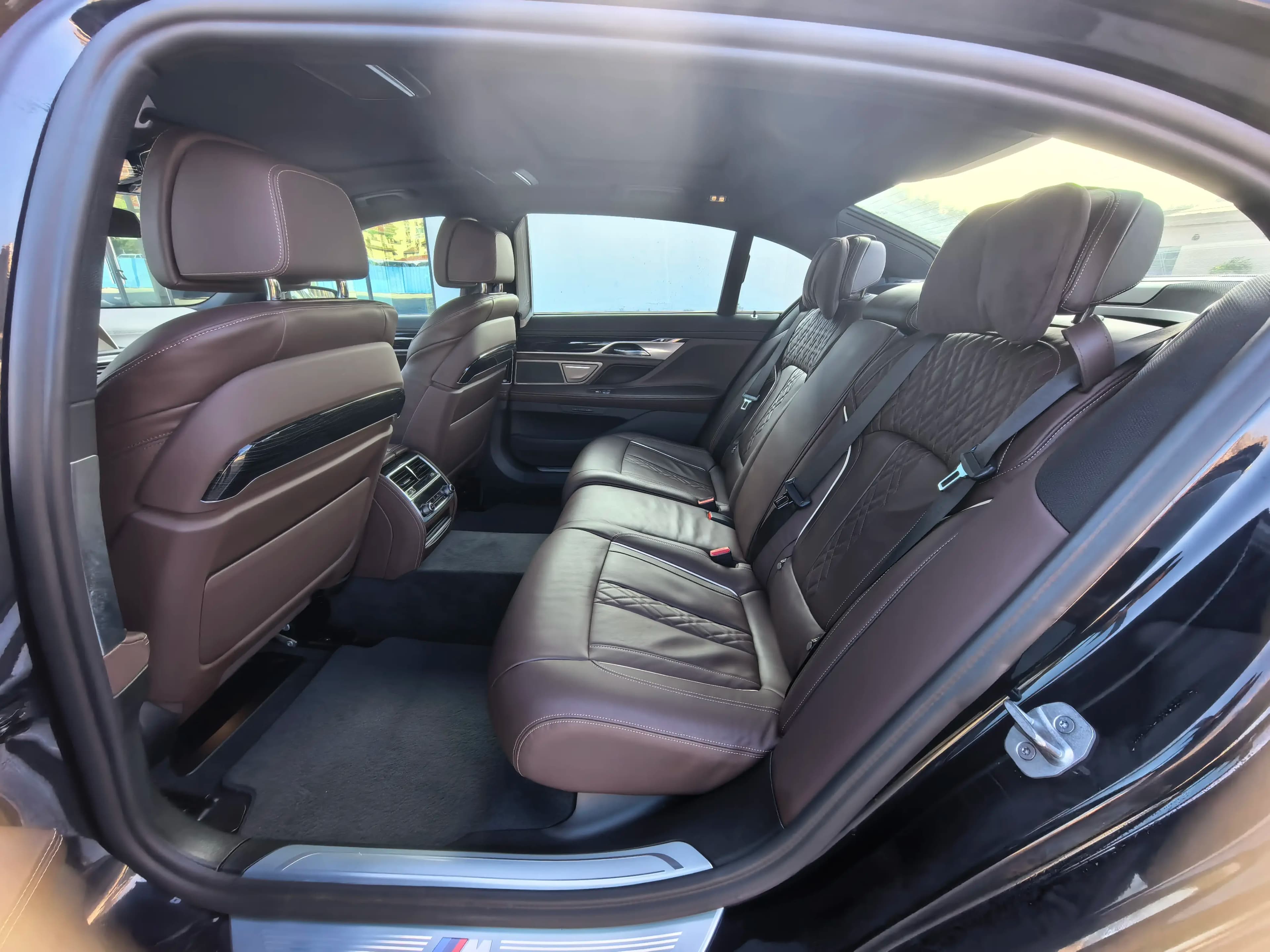 BMW 7 Series 2022 г. 25018 км. — фото 9
