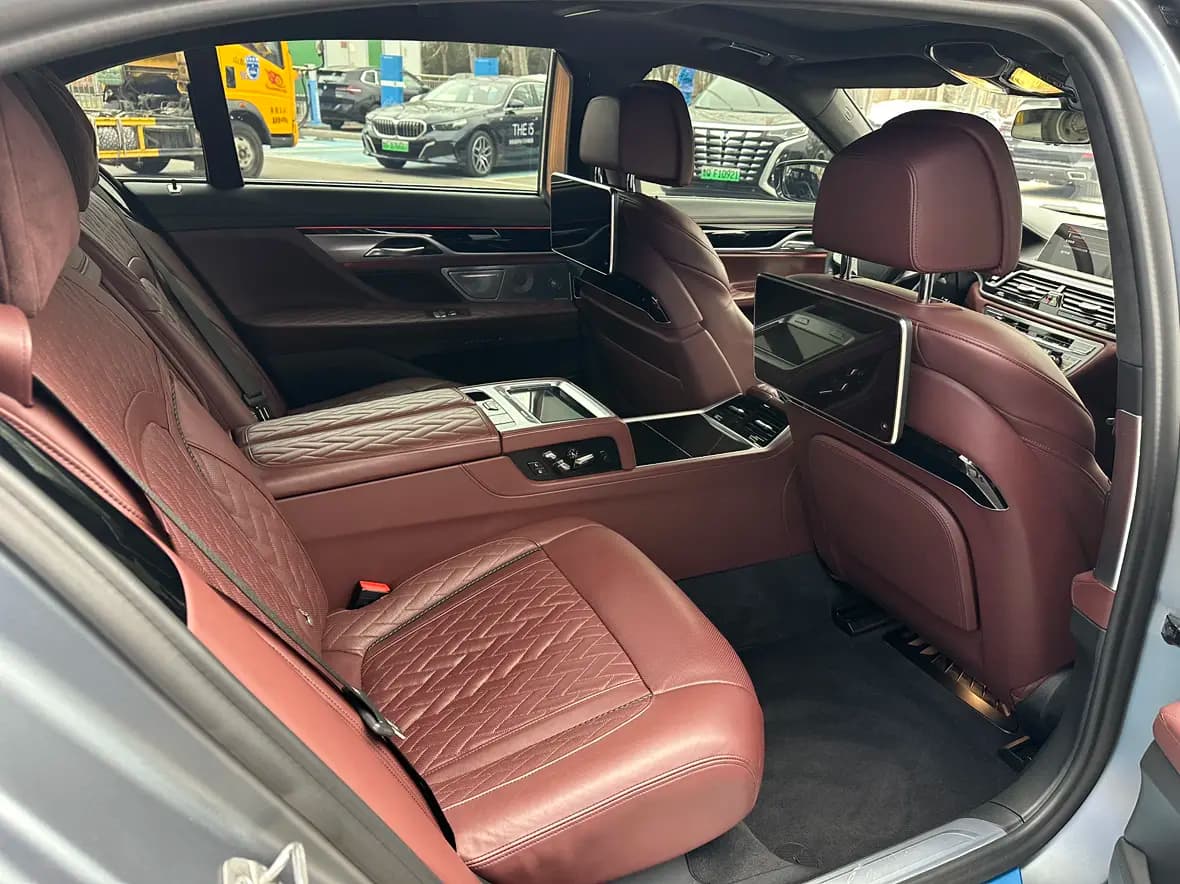 BMW 7 Series 2021 г. 19847 км. — фото 13
