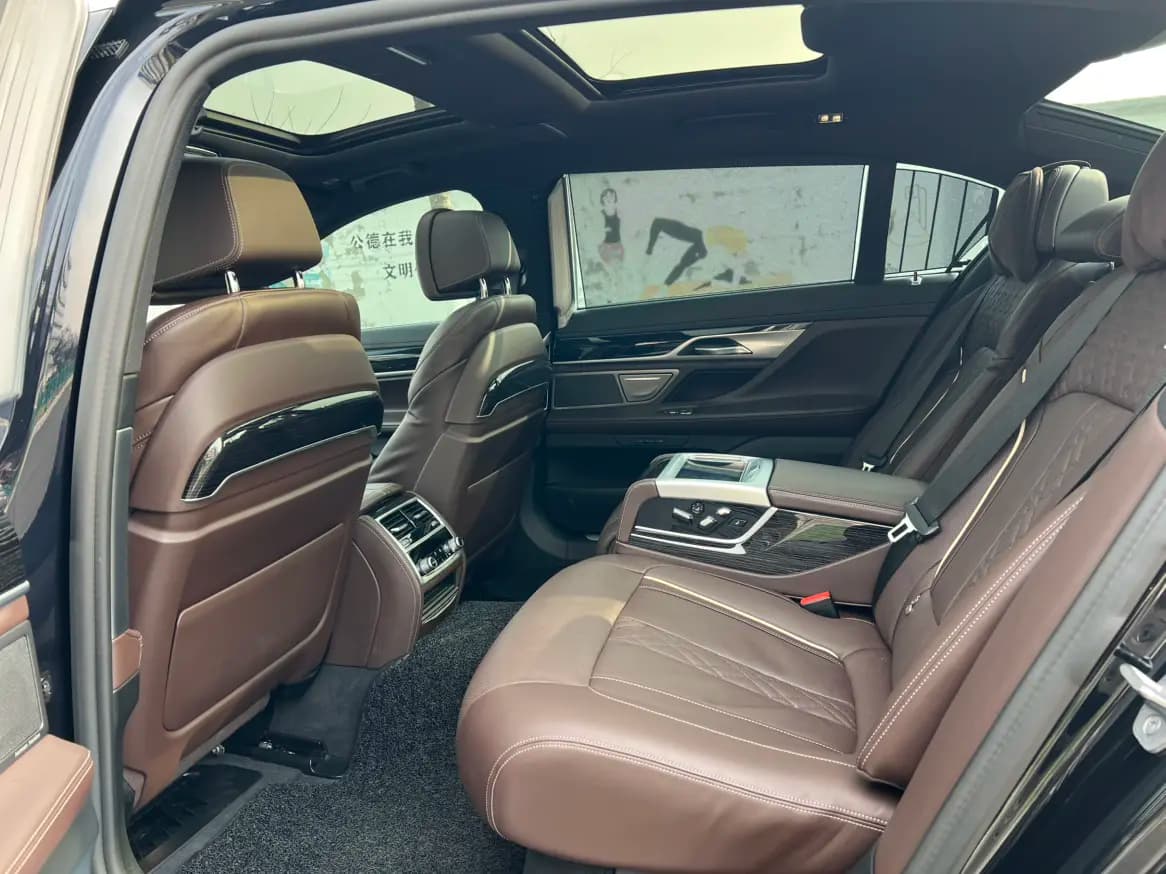 BMW 7 Series 2021 г. 46000 км. — фото 16