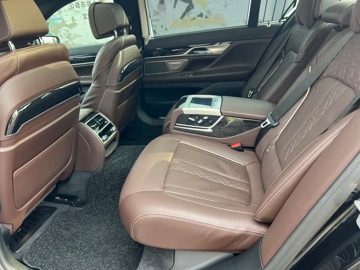 BMW 7 Series 2021 г. 46000 км. — фото 19