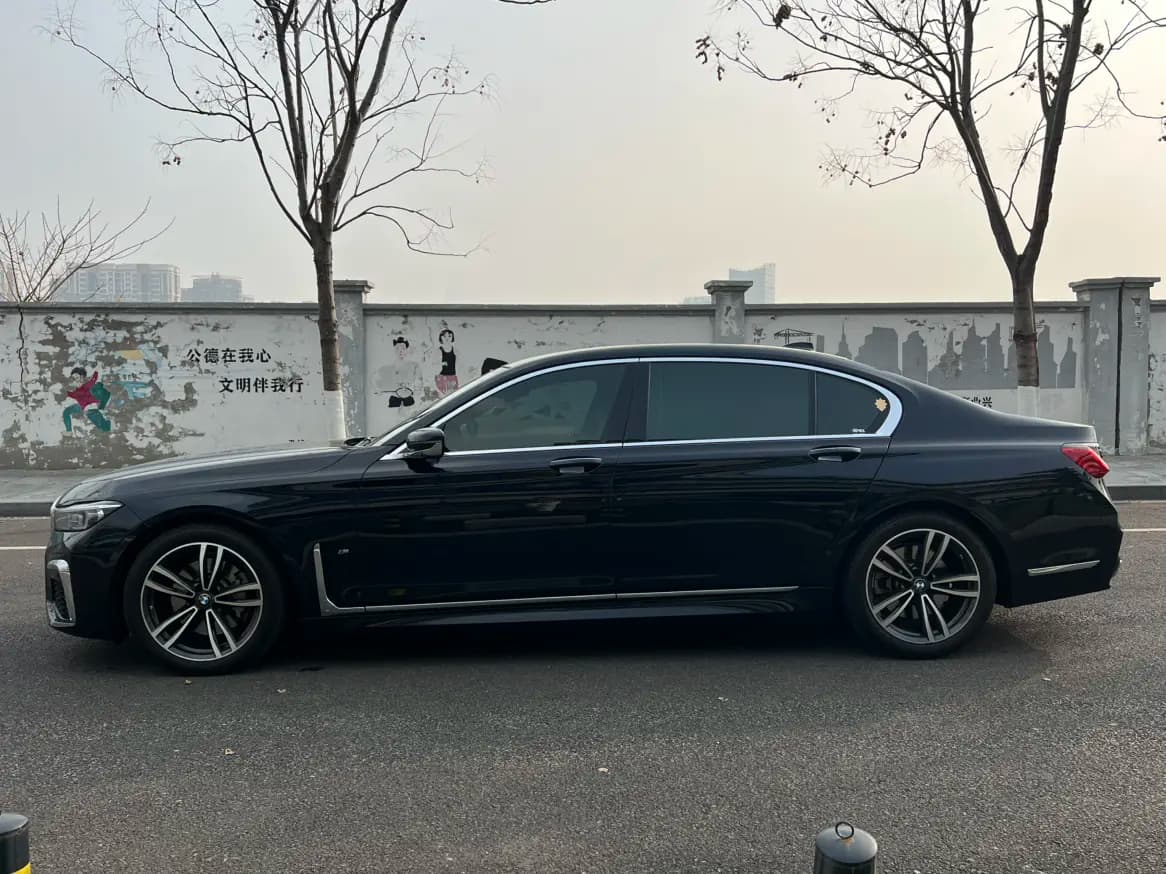 BMW 7 Series 2021 г. 46000 км. — фото 4