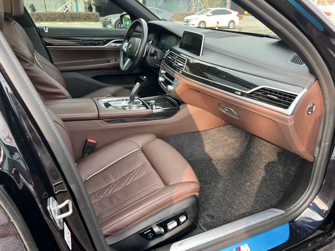 BMW 7 Series 2021 г. 46000 км. — фото 9