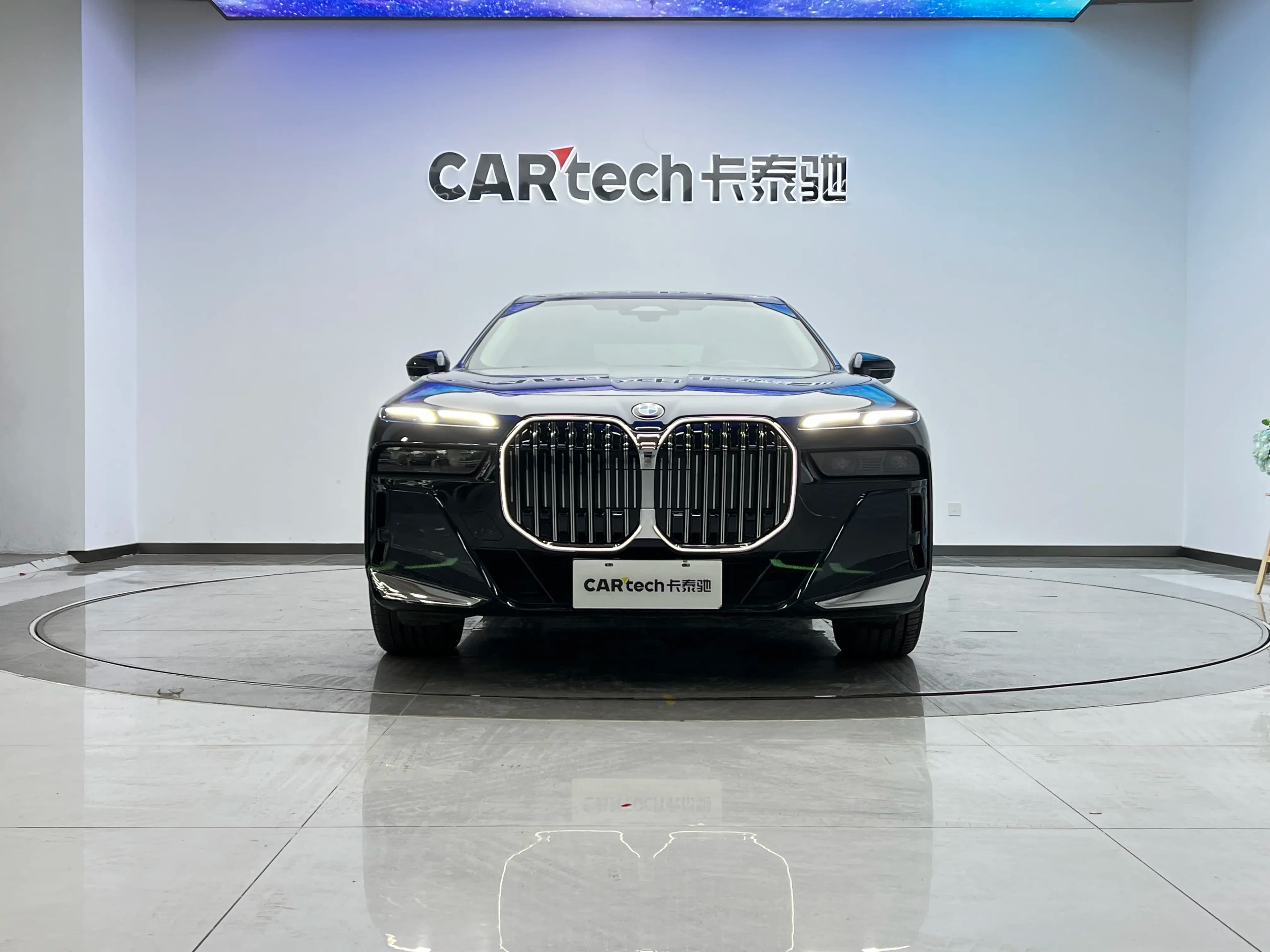 BMW 7 Series 2023 г. 23119 км. — фото 2